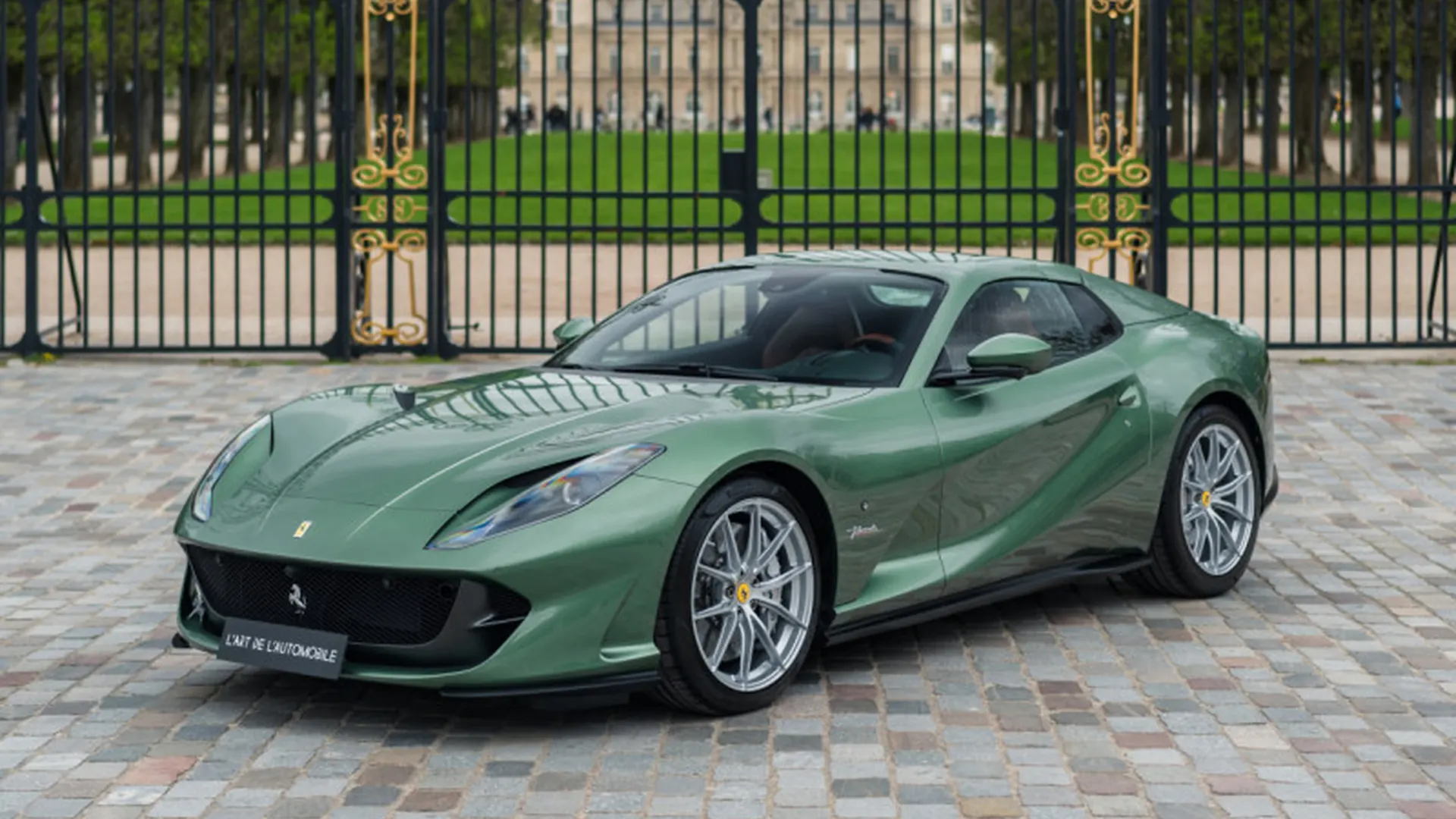 Ferrari 812 — photo 2