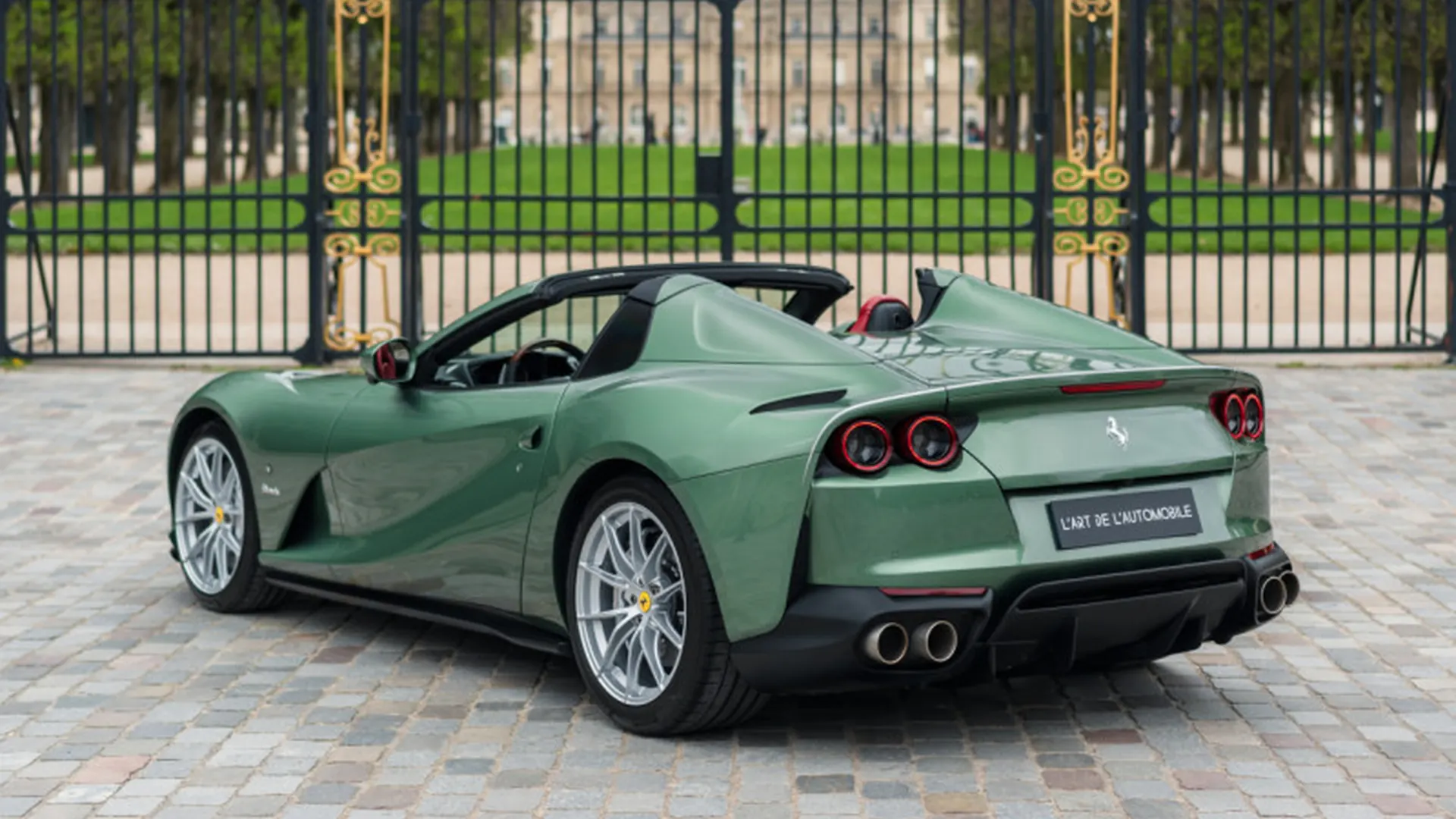 Ferrari 812 — photo 6