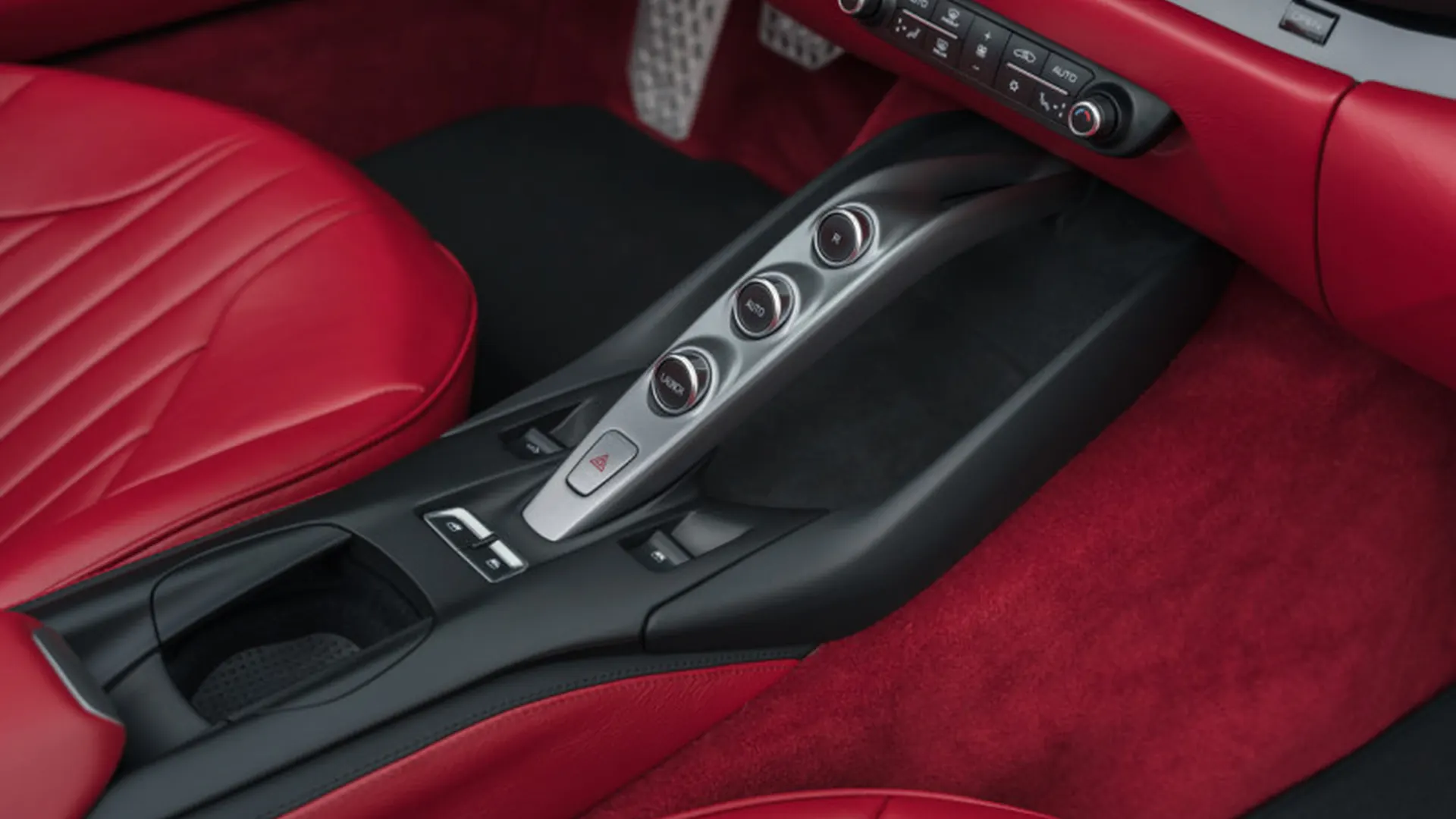 Ferrari 812 — photo 25