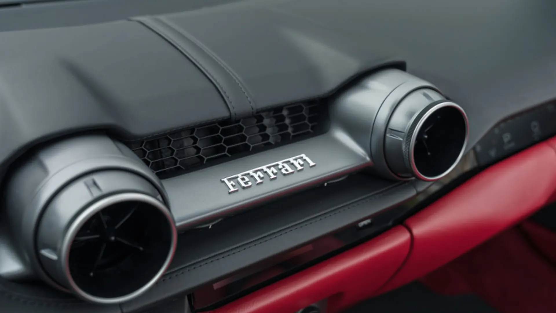 Ferrari 812 — photo 24