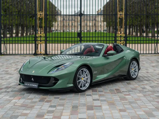Ferrari 812