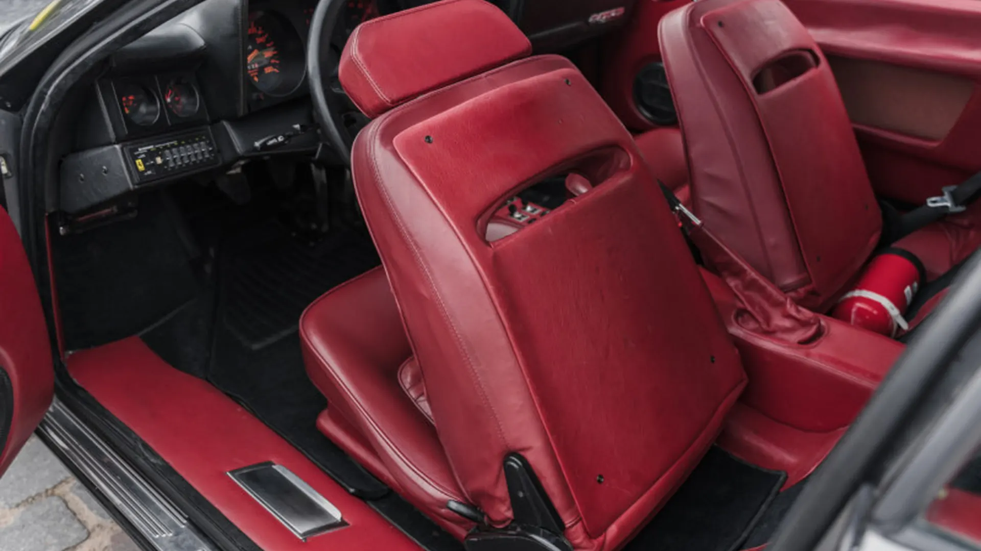 Ferrari BB — photo 29