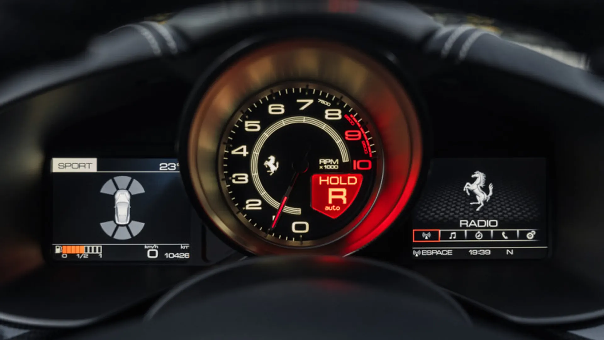 Ferrari F12 — photo 15