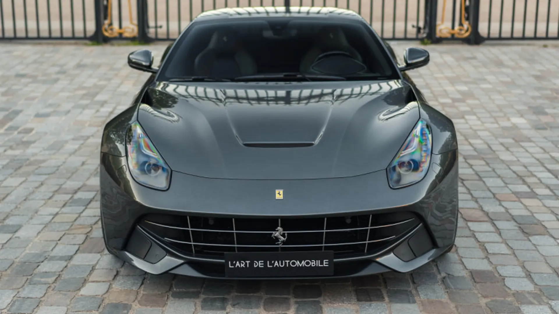 Ferrari F12 — photo 4