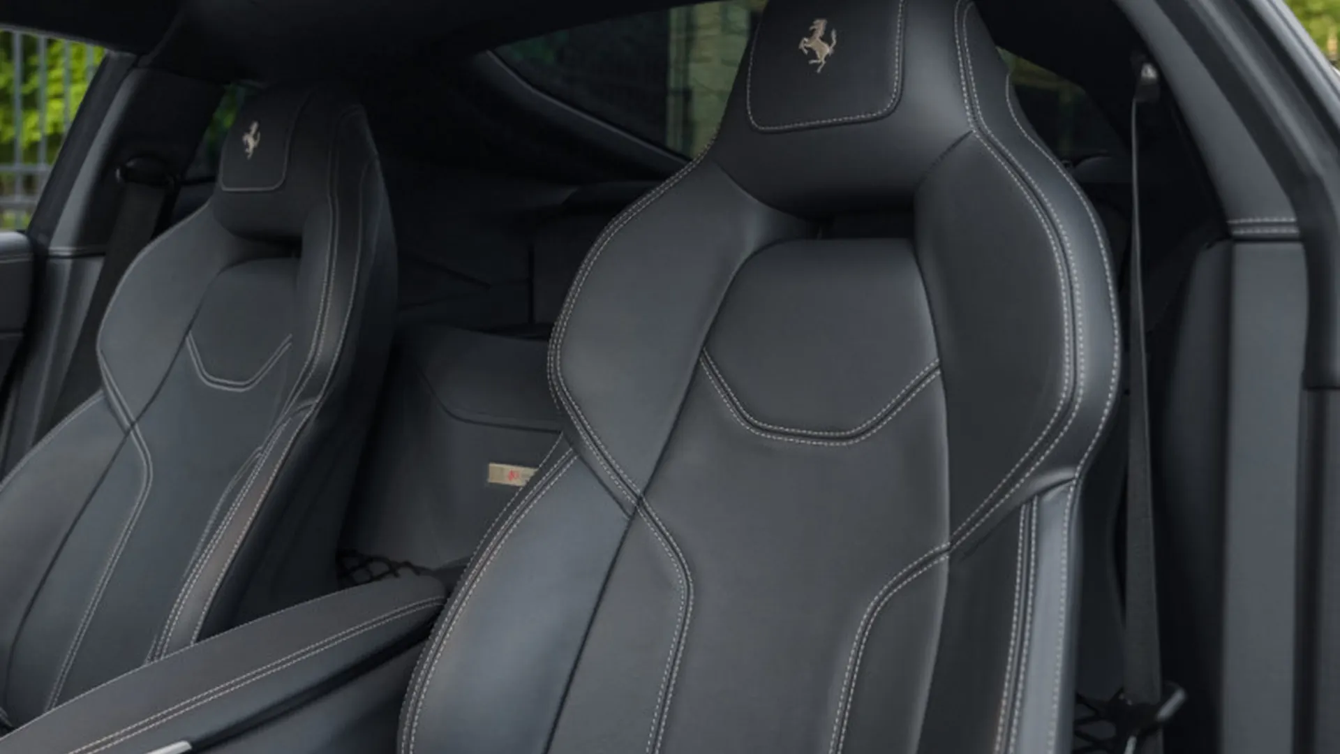 Ferrari F12 — photo 11