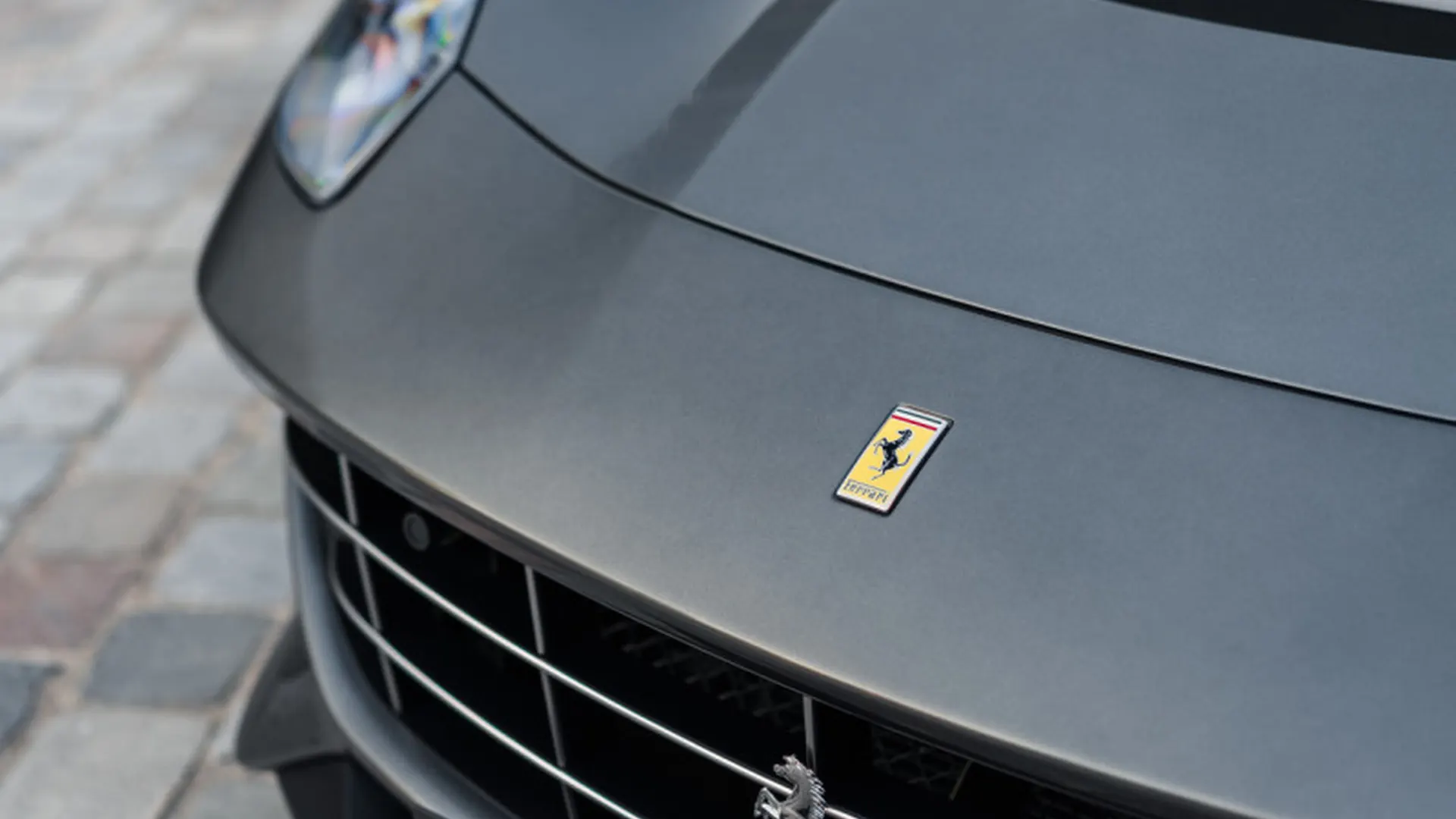 Ferrari F12 — photo 32
