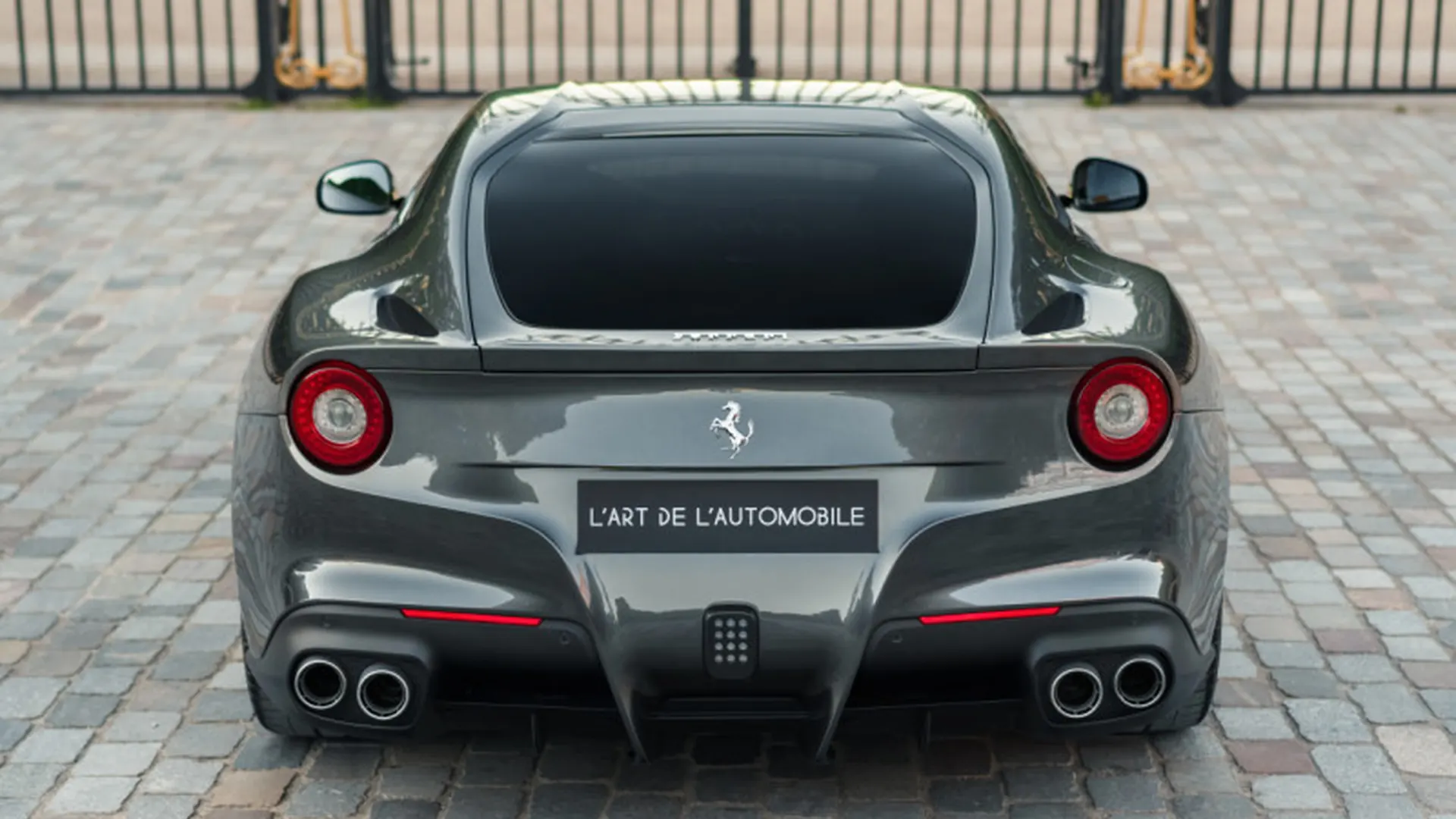 Ferrari F12 — photo 5