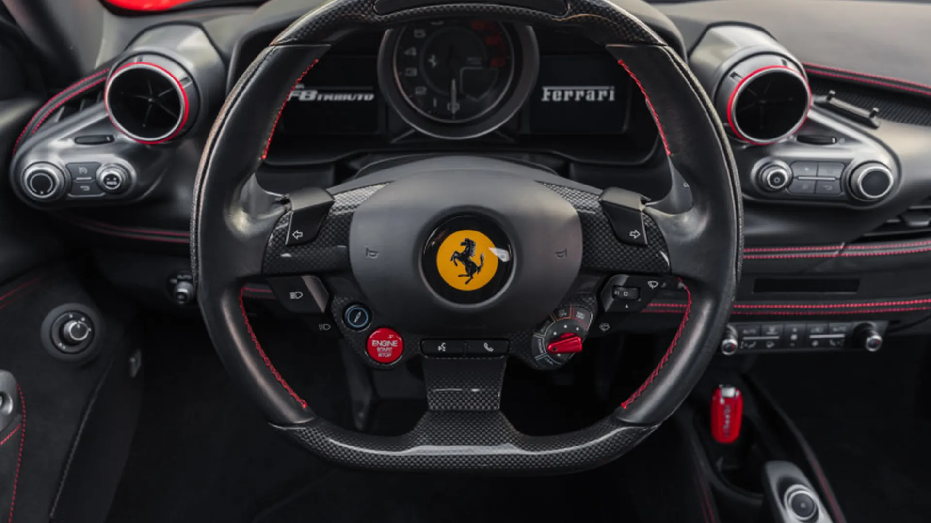 Ferrari F8 — photo 14