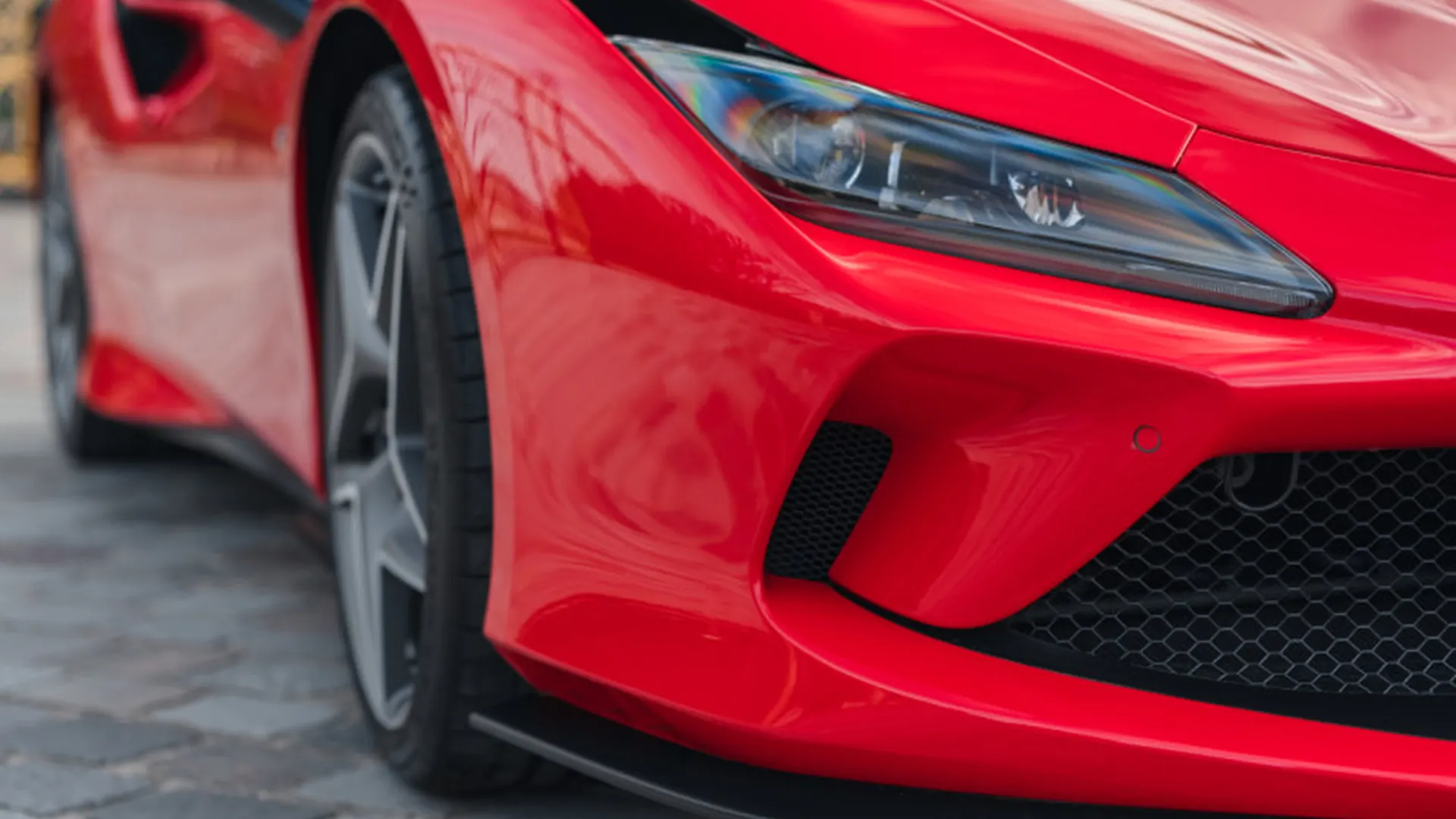 Ferrari F8 — photo 31
