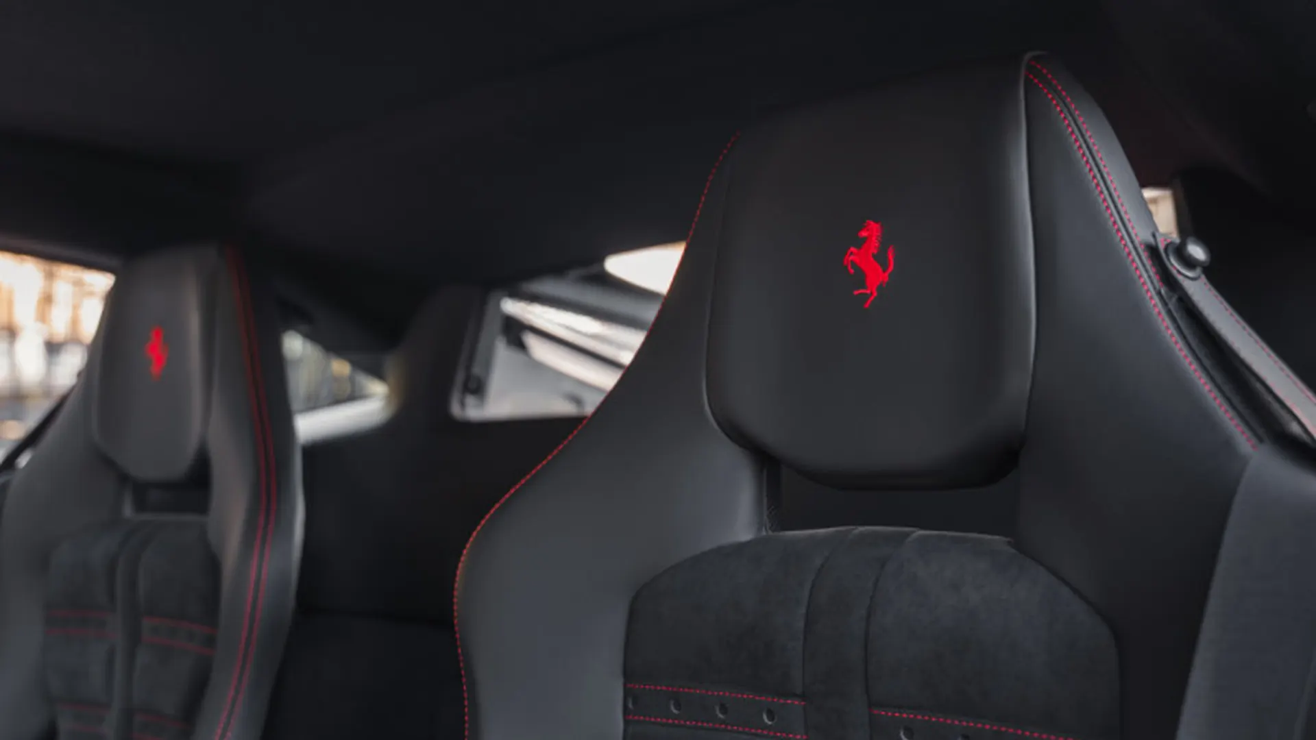 Ferrari F8 — photo 10