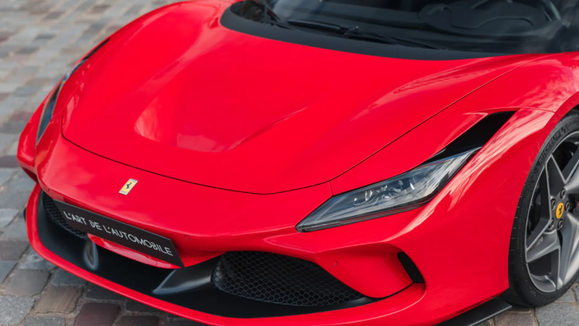 Ferrari F8 — photo 33