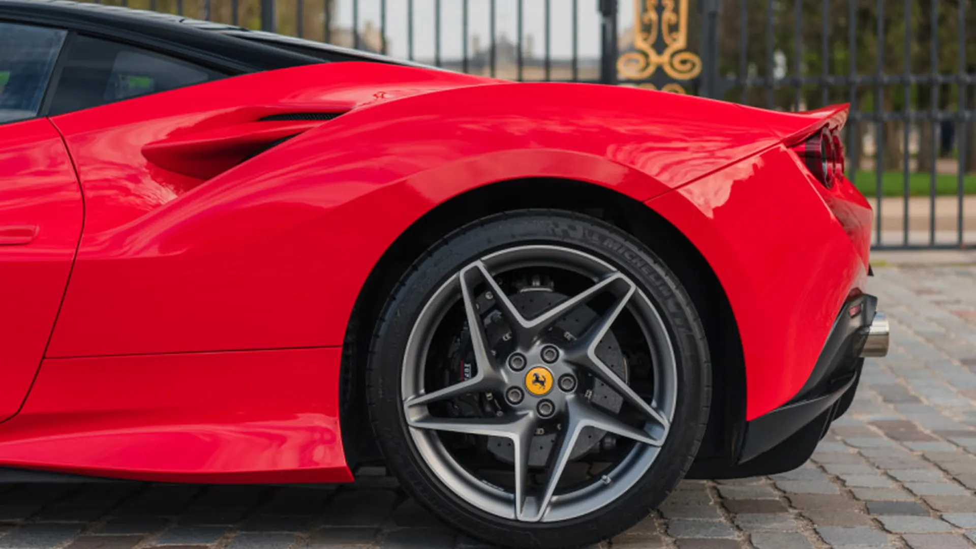 Ferrari F8 — photo 41