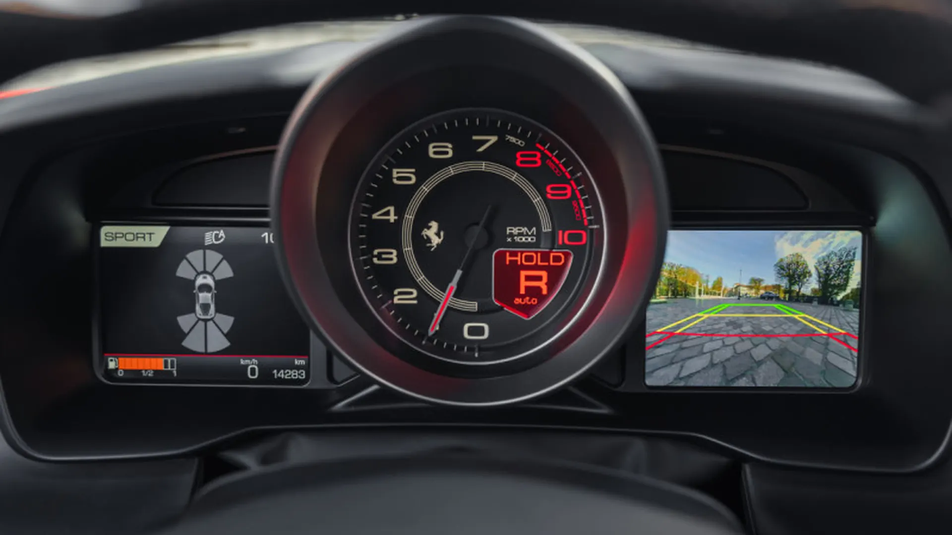 Ferrari F8 — photo 15