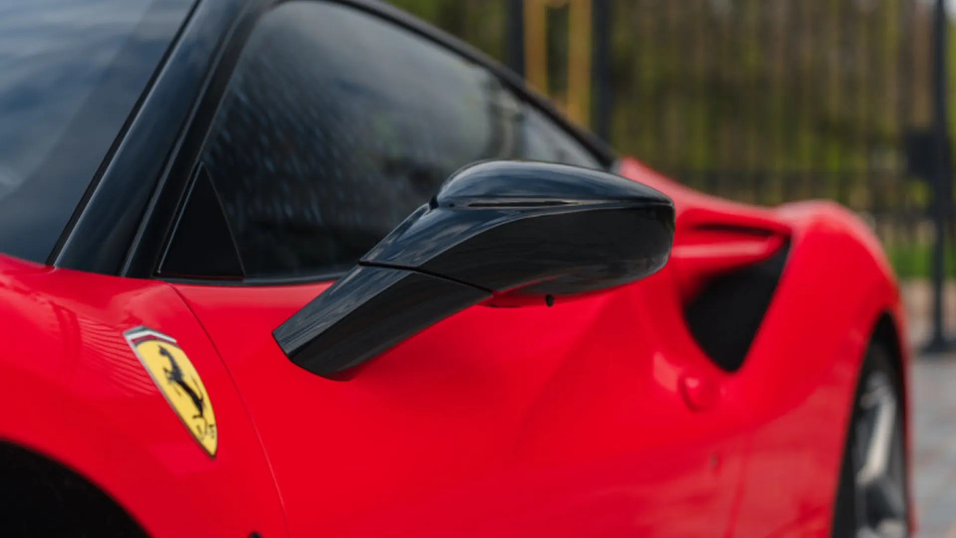 Ferrari F8 — photo 39
