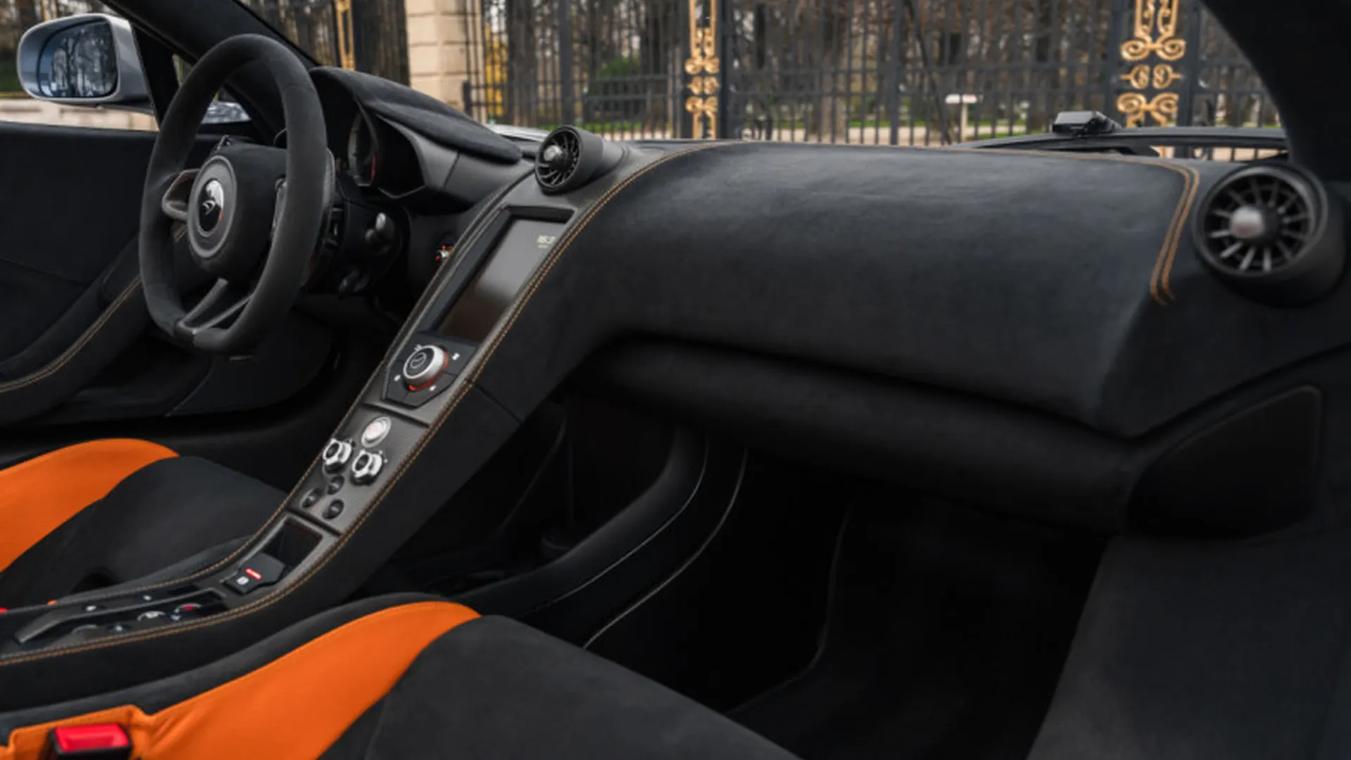 McLaren 675LT — photo 18