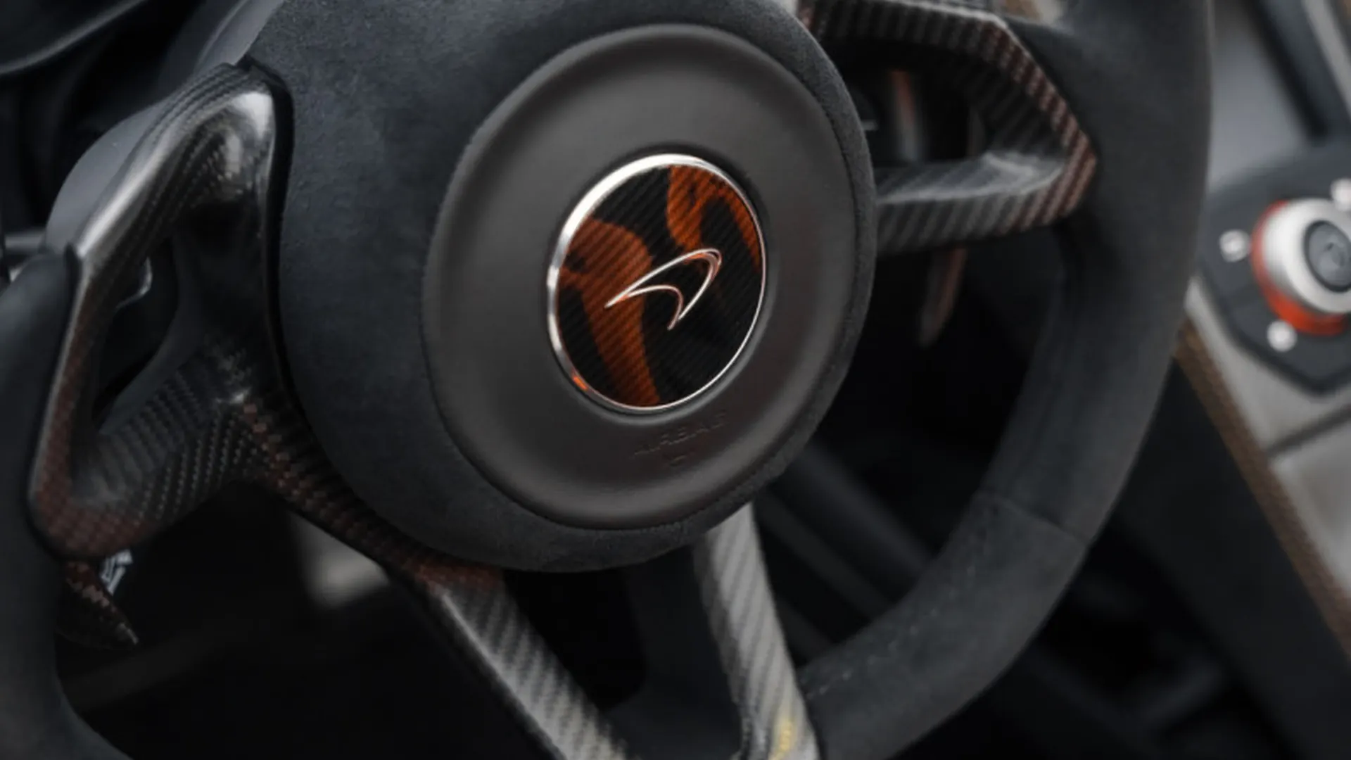 McLaren 675LT — photo 26