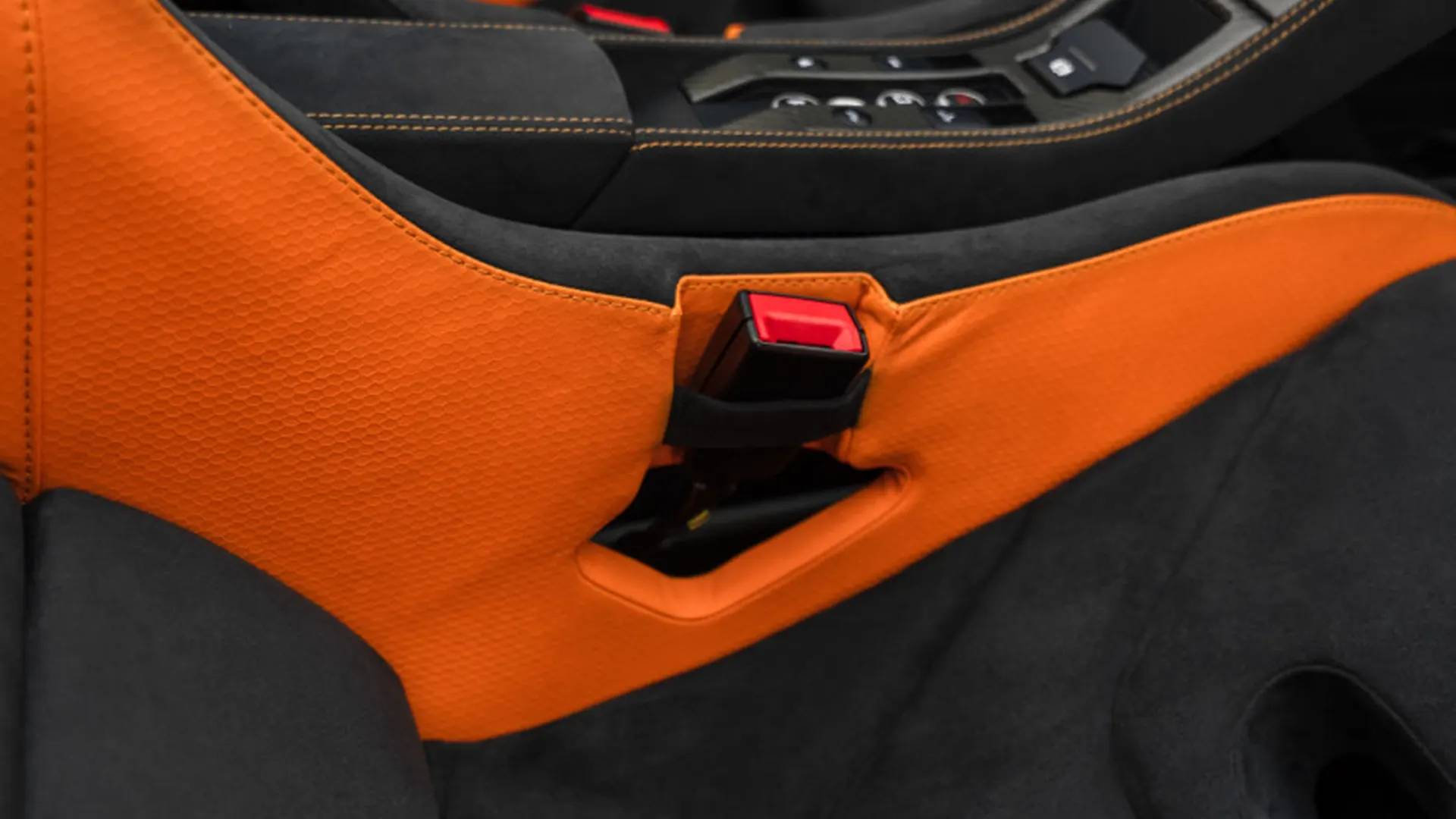 McLaren 675LT — photo 37
