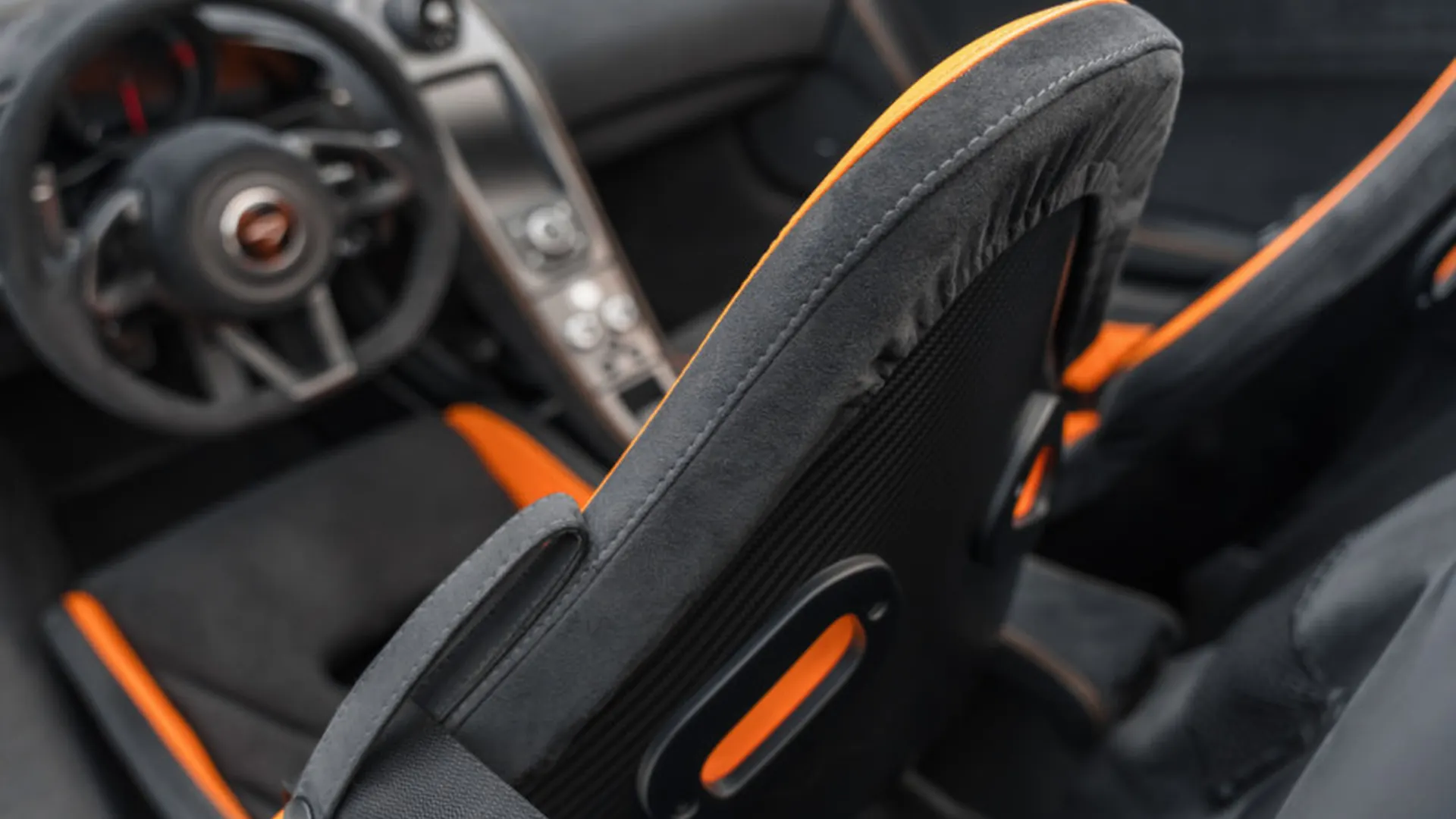 McLaren 675LT — photo 38