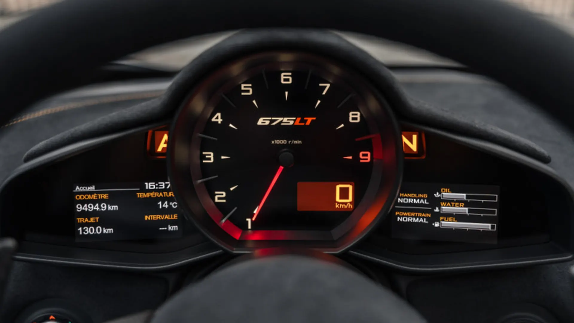 McLaren 675LT — photo 25