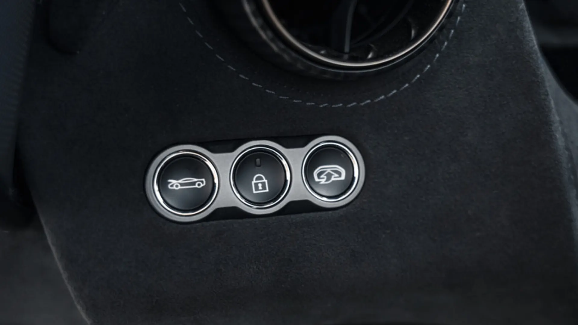 McLaren 765 — photo 29