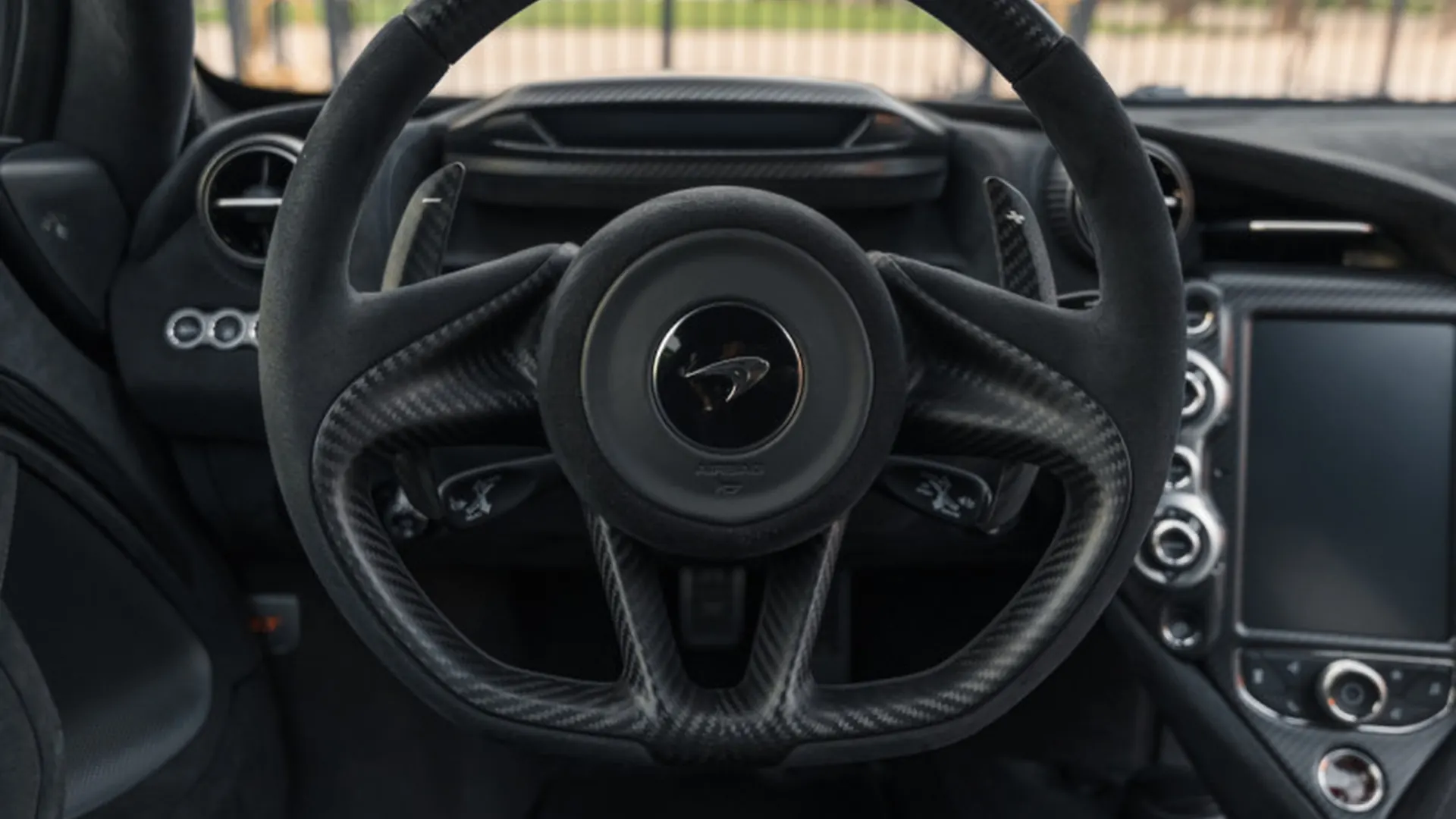 McLaren 765 — photo 18