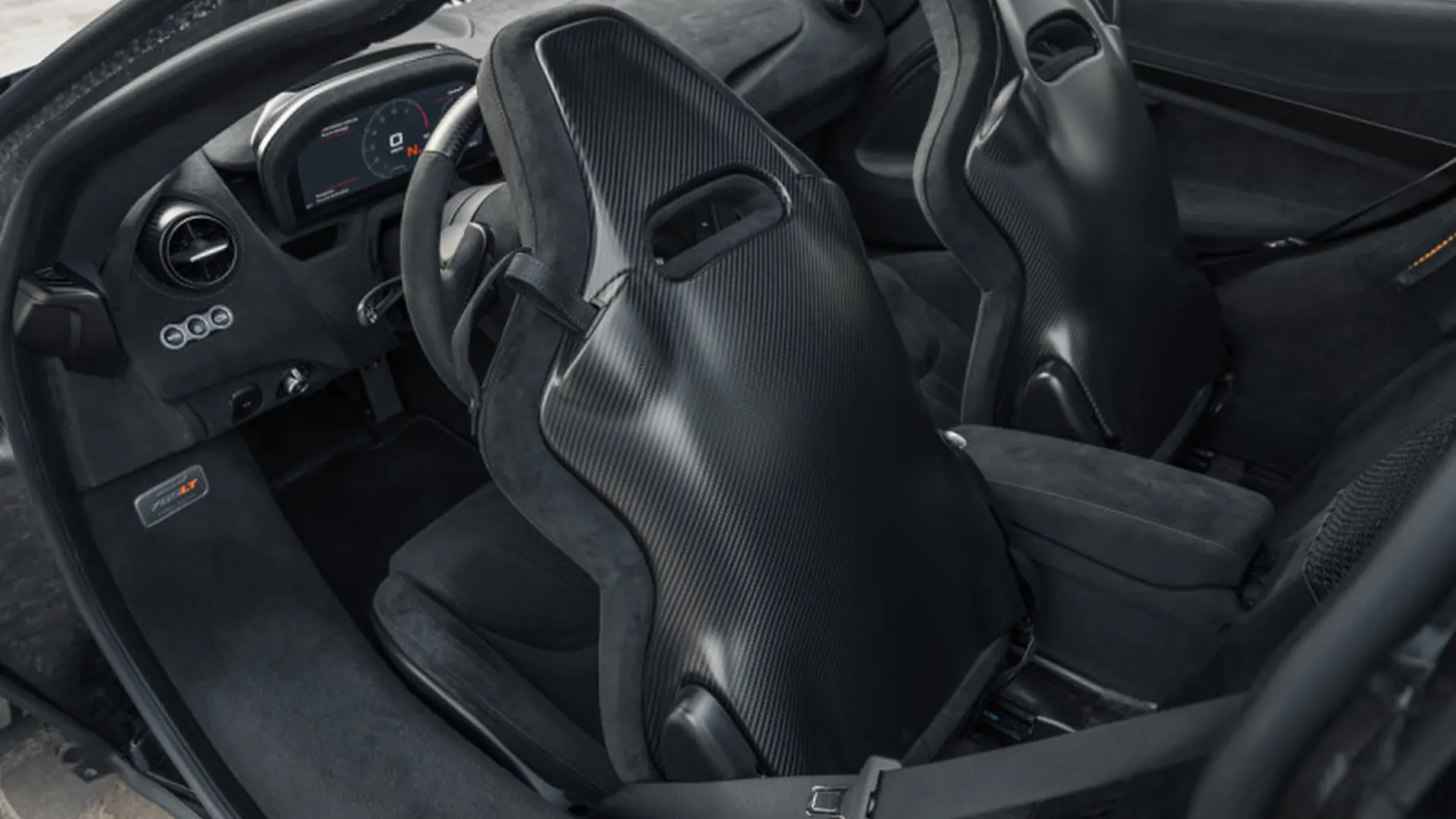 McLaren 765 — photo 16