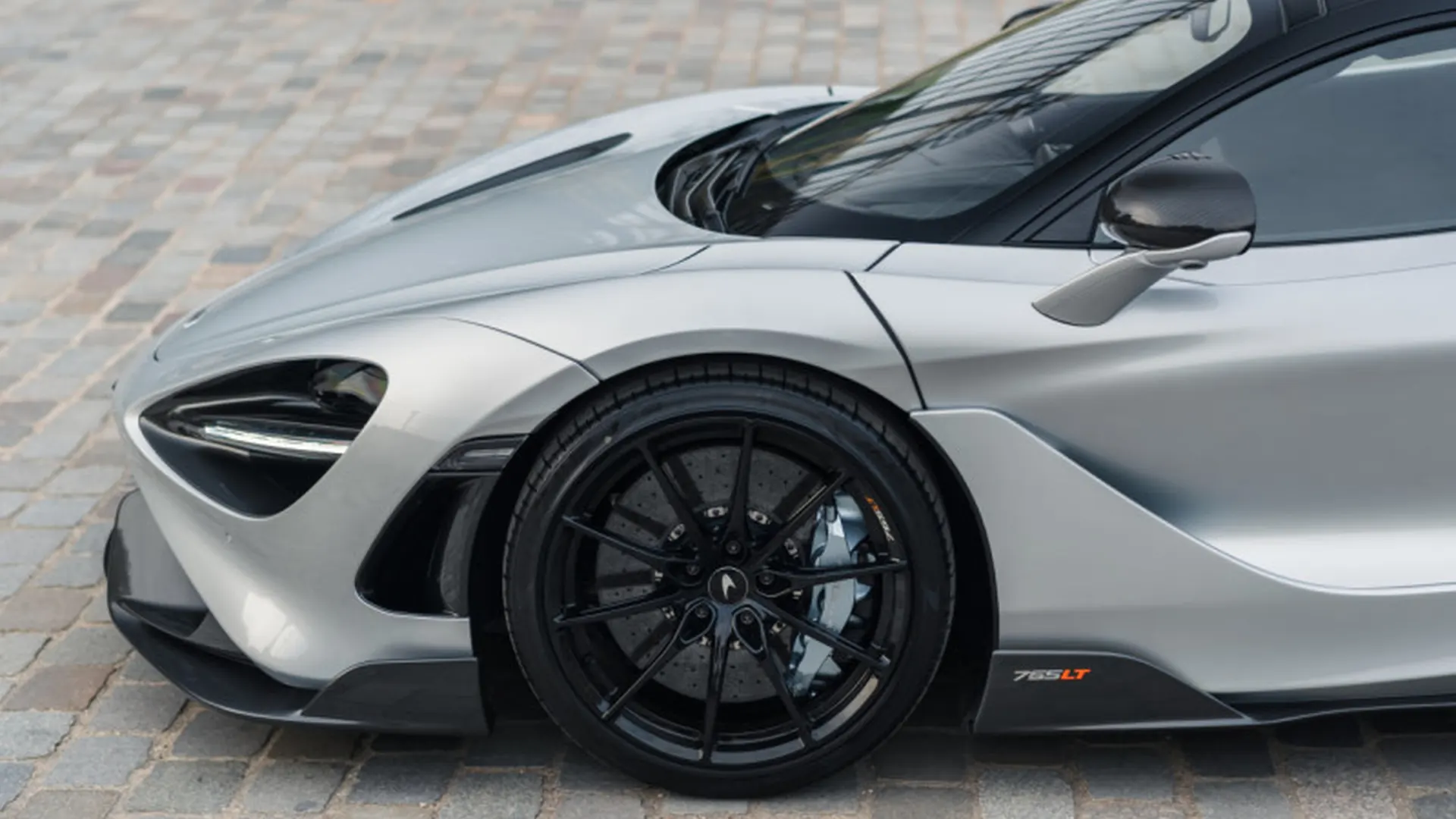McLaren 765 — photo 50