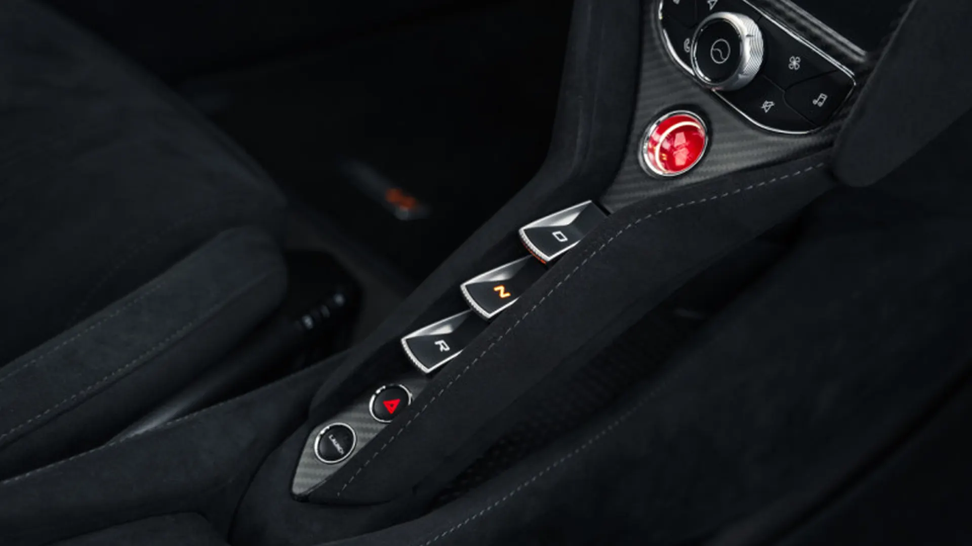 McLaren 765 — photo 22