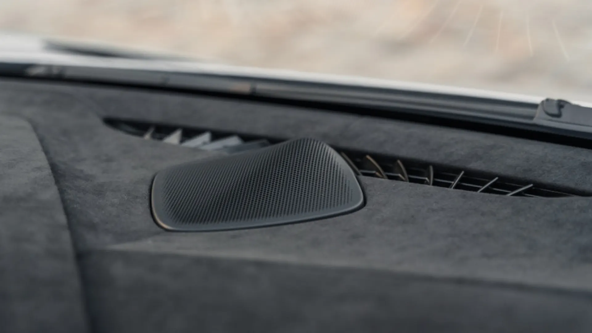 McLaren 765 — photo 25