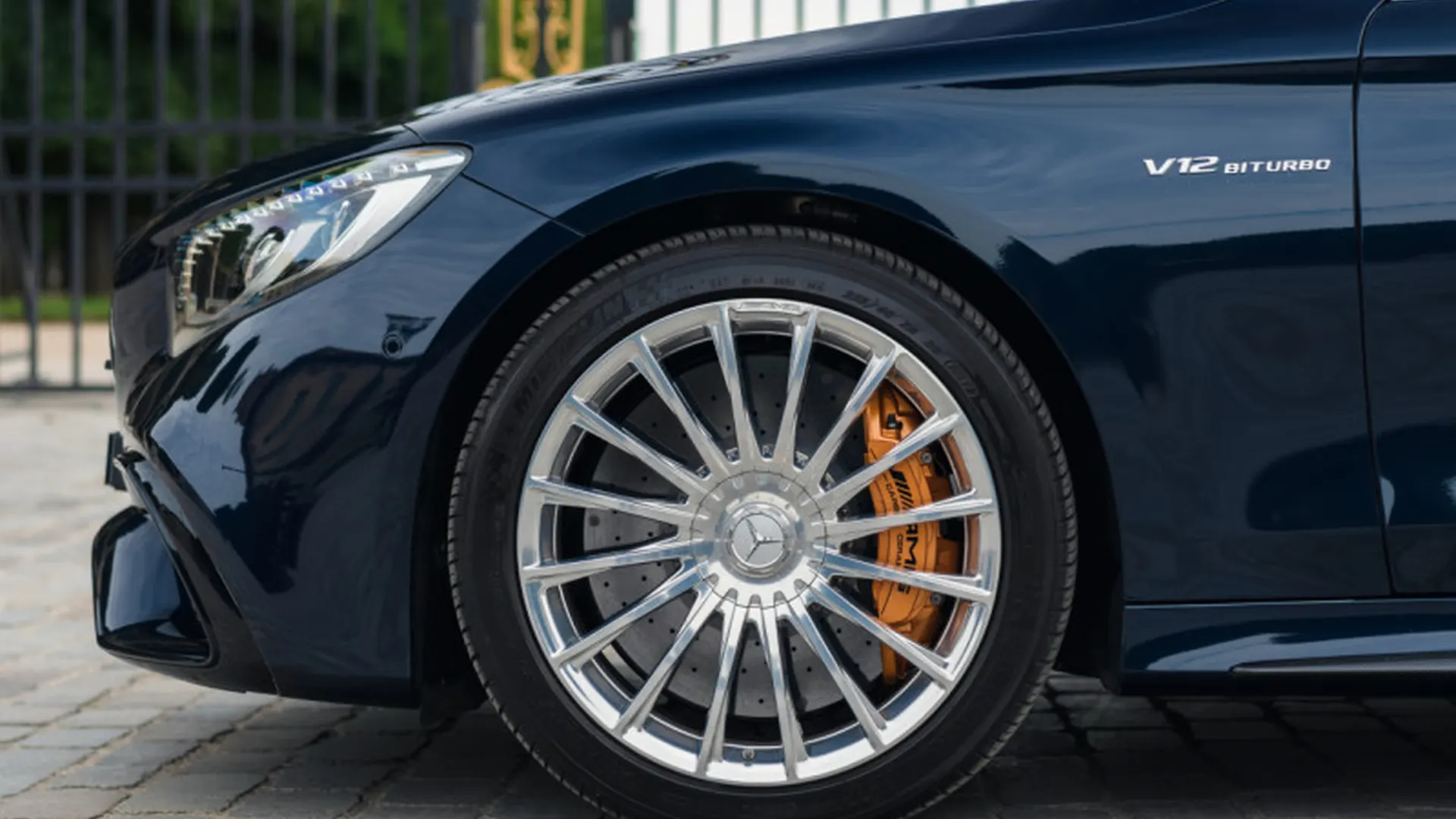 Mercedes S65 — photo 9