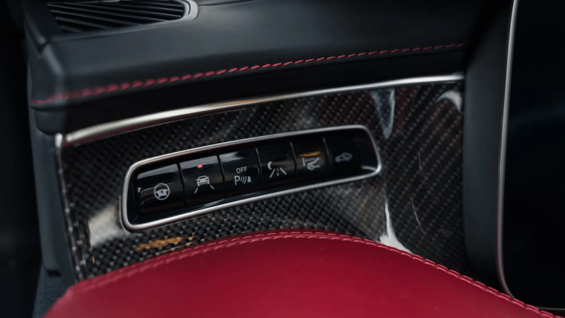 Mercedes S65 — photo 23