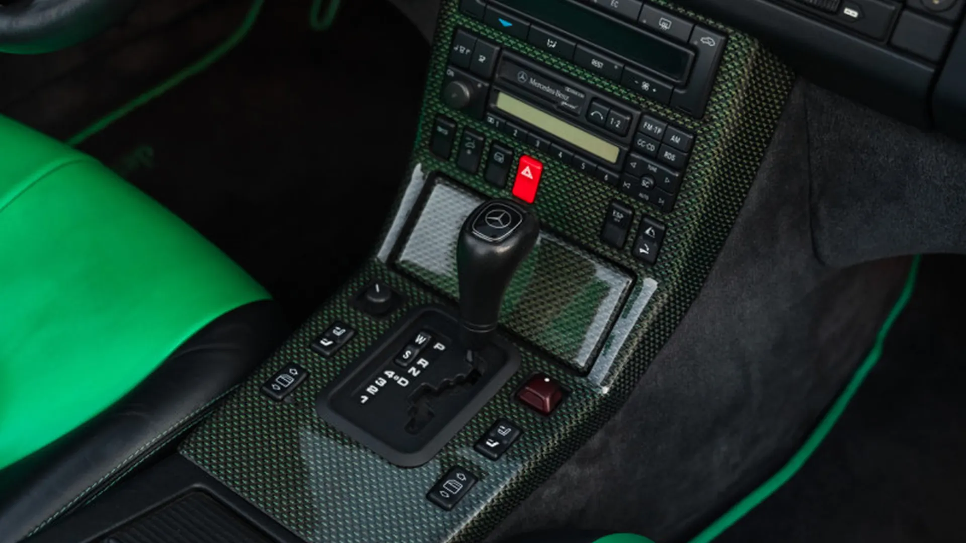 Mercedes SL — photo 27