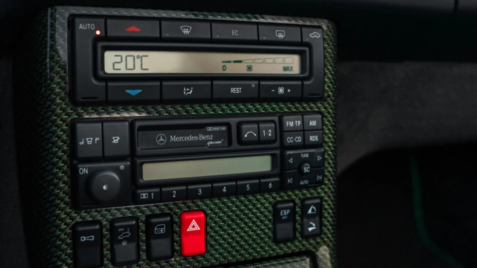 Mercedes SL — photo 29