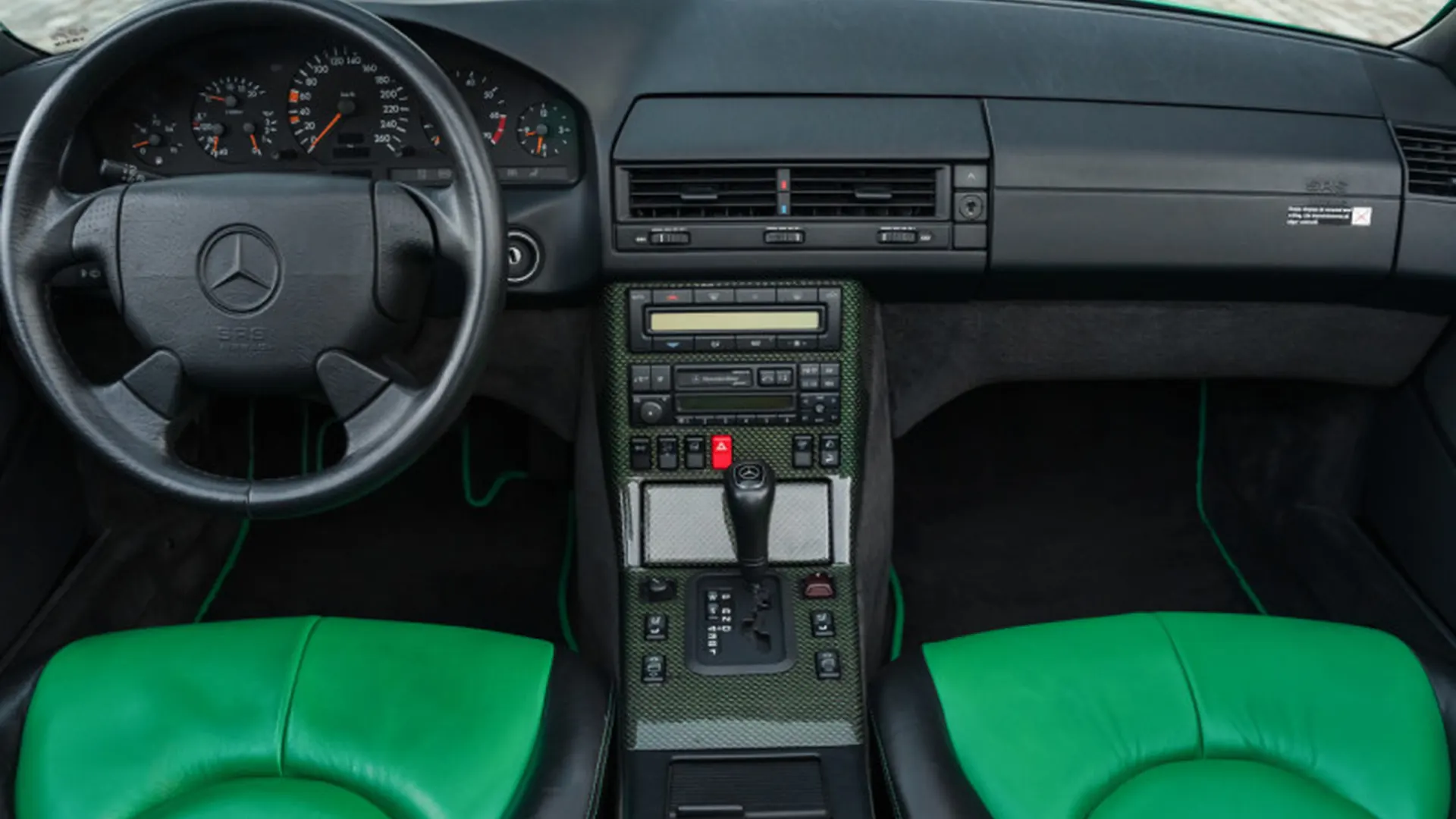 Mercedes SL — photo 15