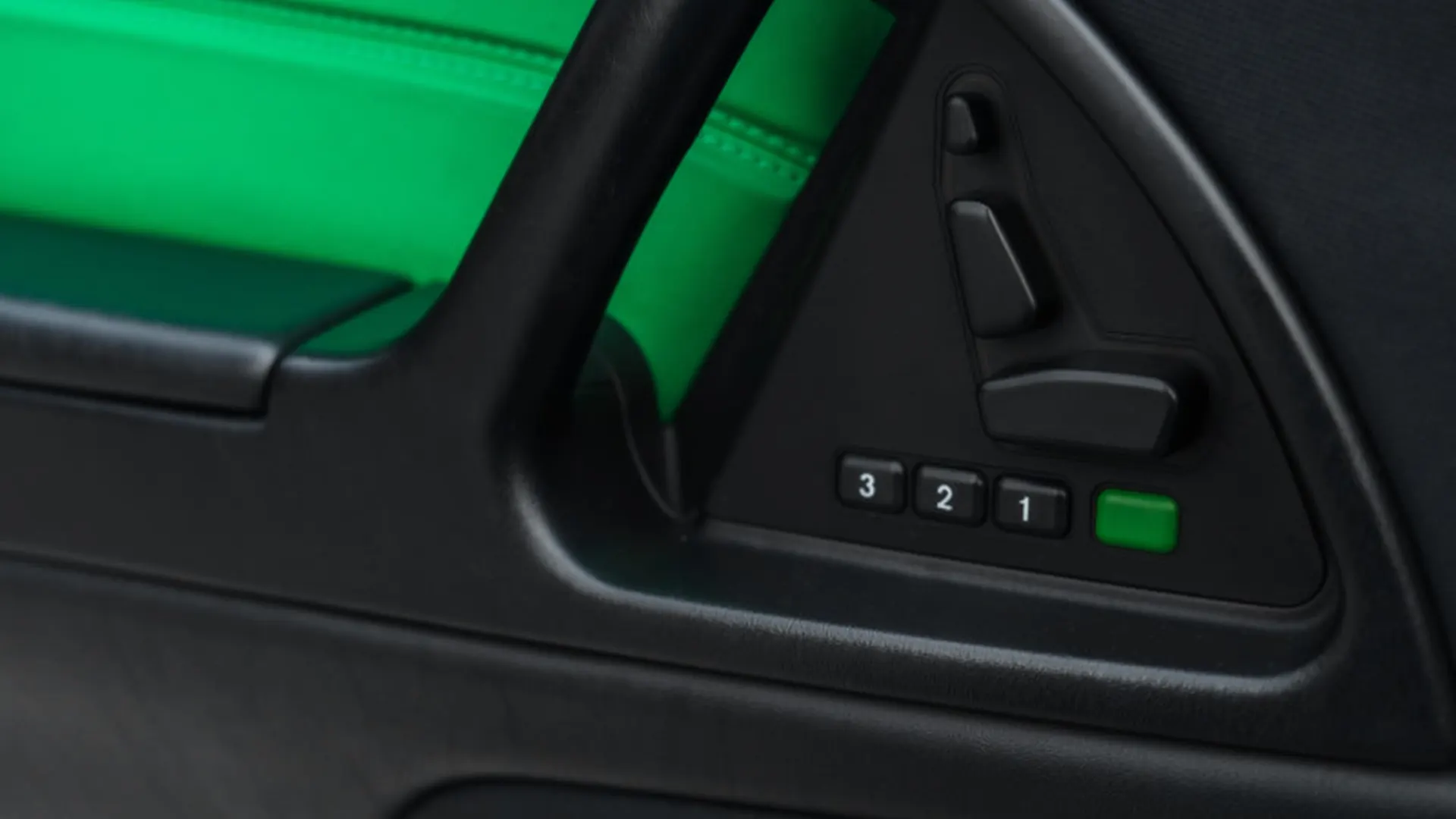 Mercedes SL — photo 37