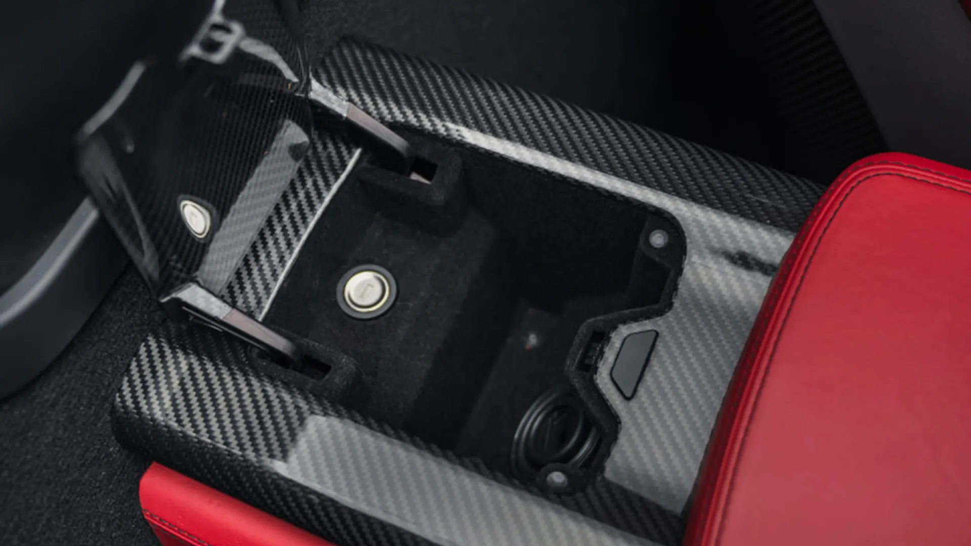 Mercedes SLS — photo 22