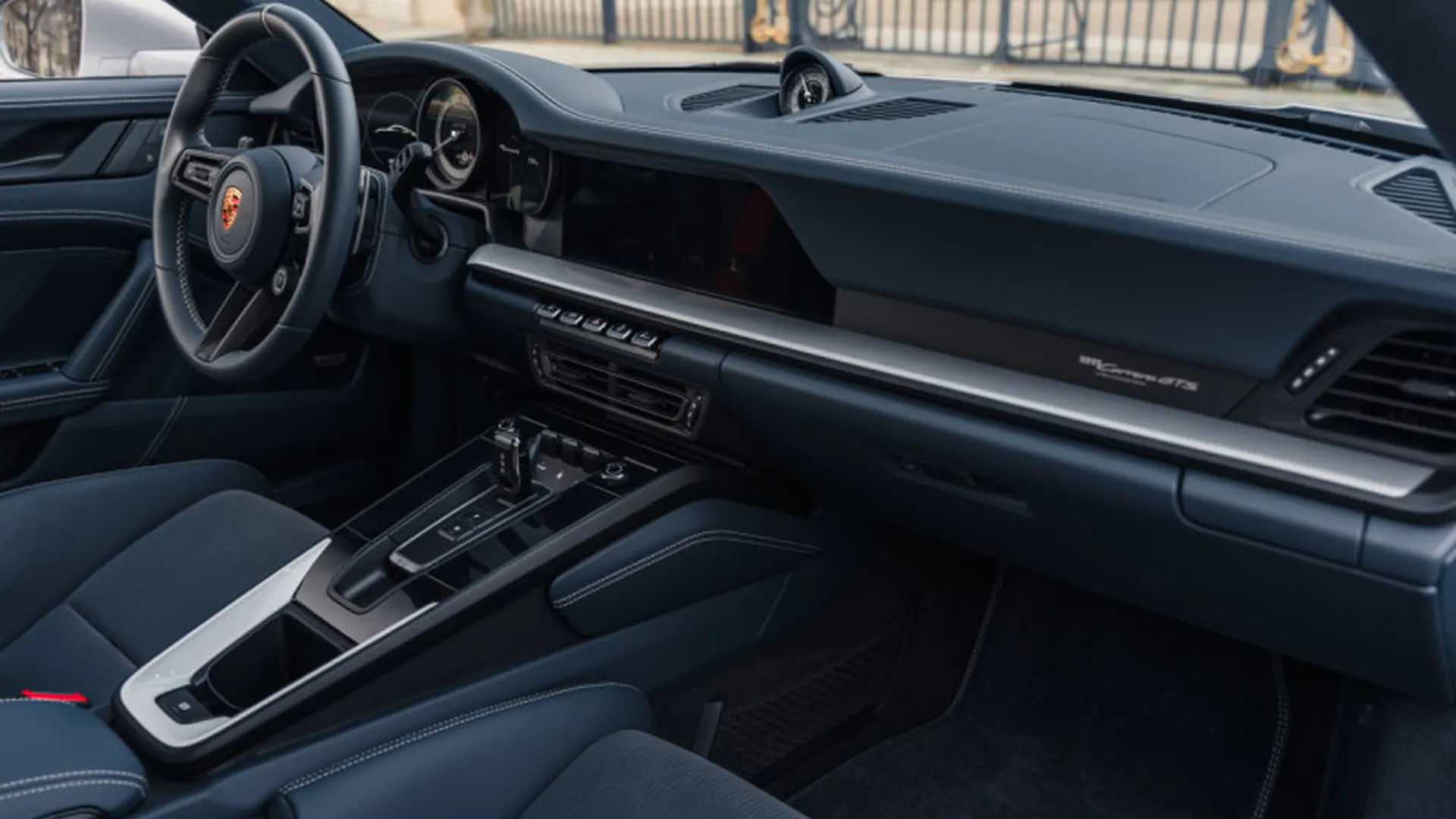Porsche 992 — photo 8