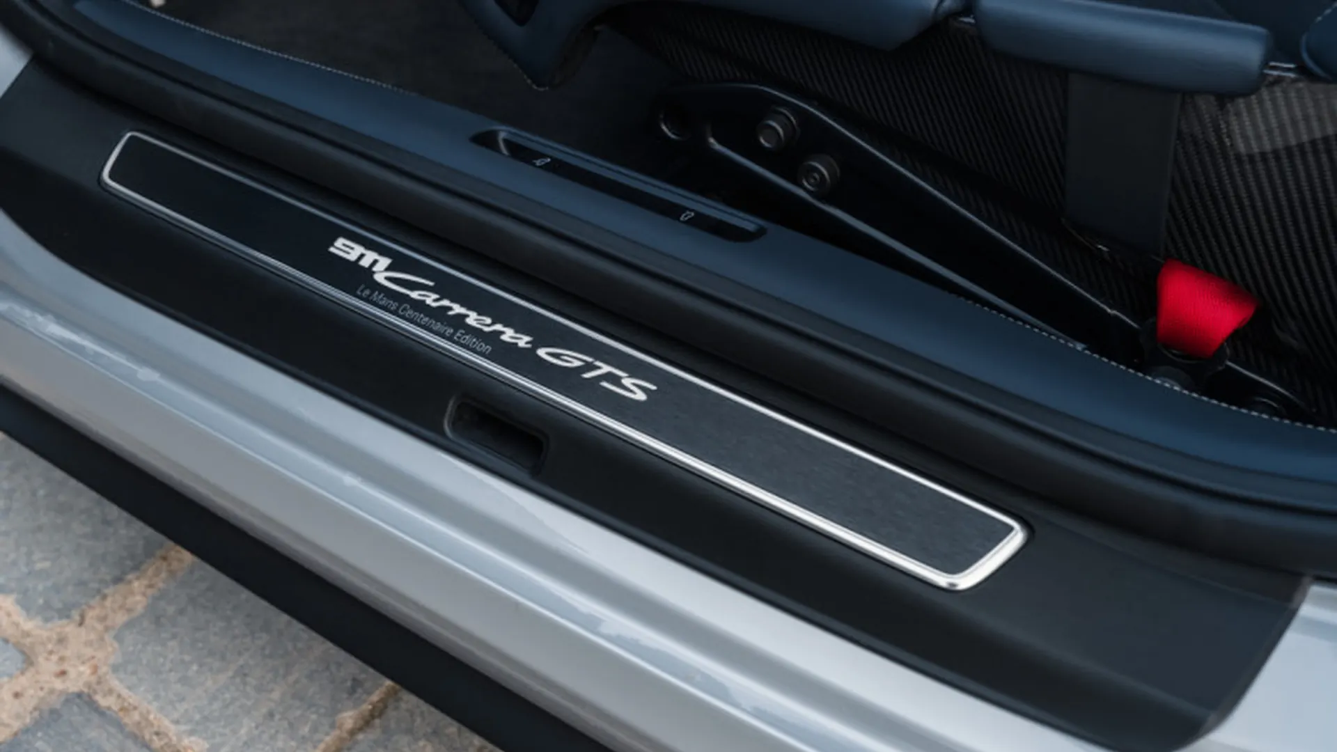 Porsche 992 — photo 12
