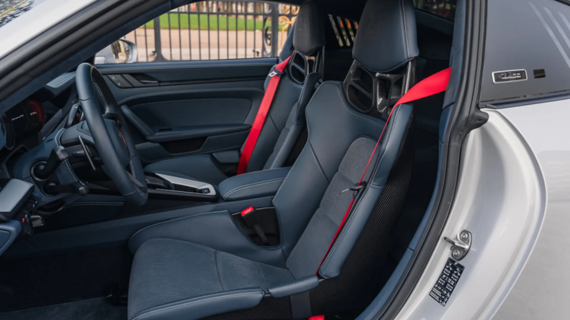 Porsche 992 — photo 10