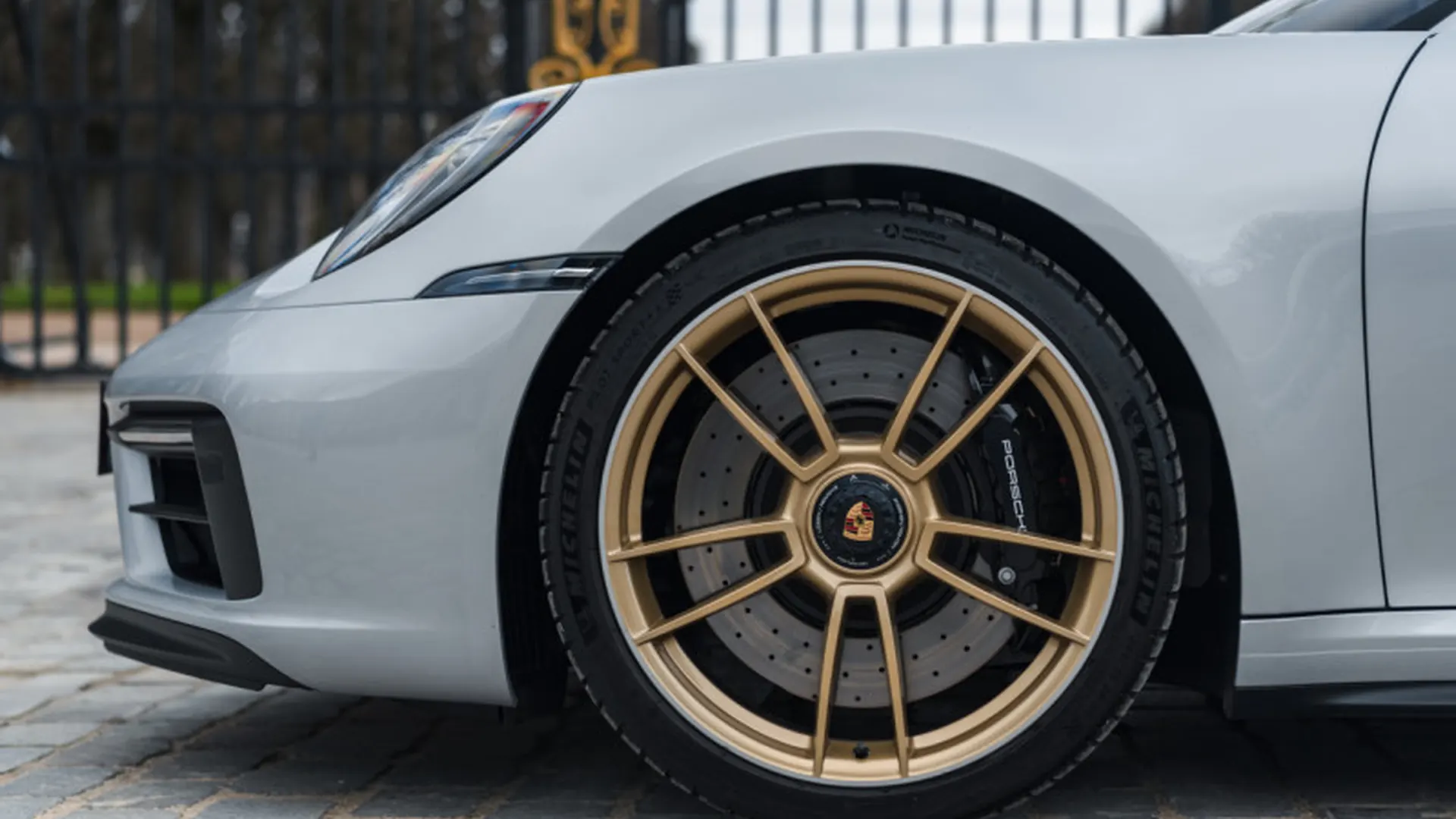 Porsche 992 — photo 6