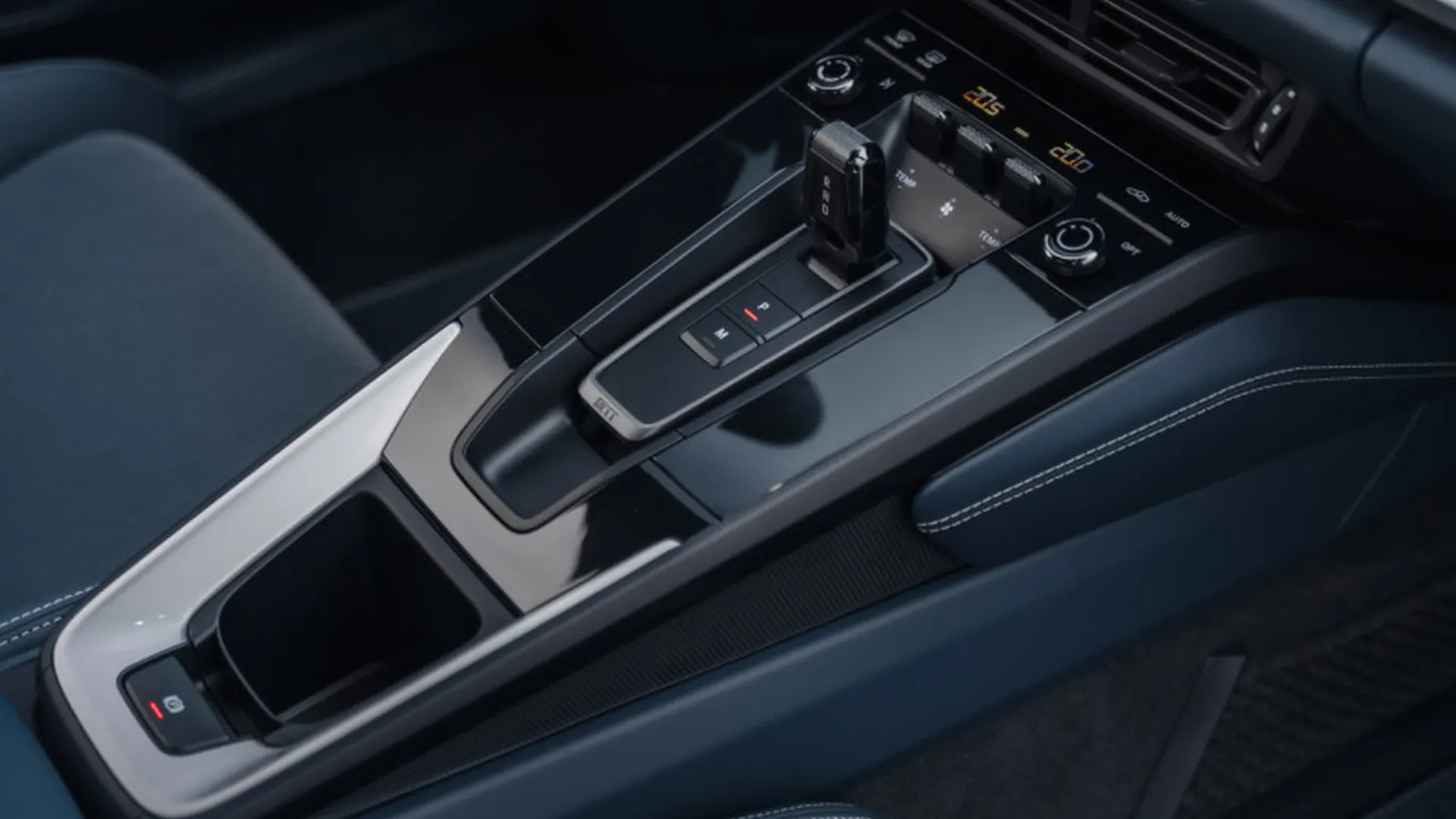 Porsche 992 — photo 17