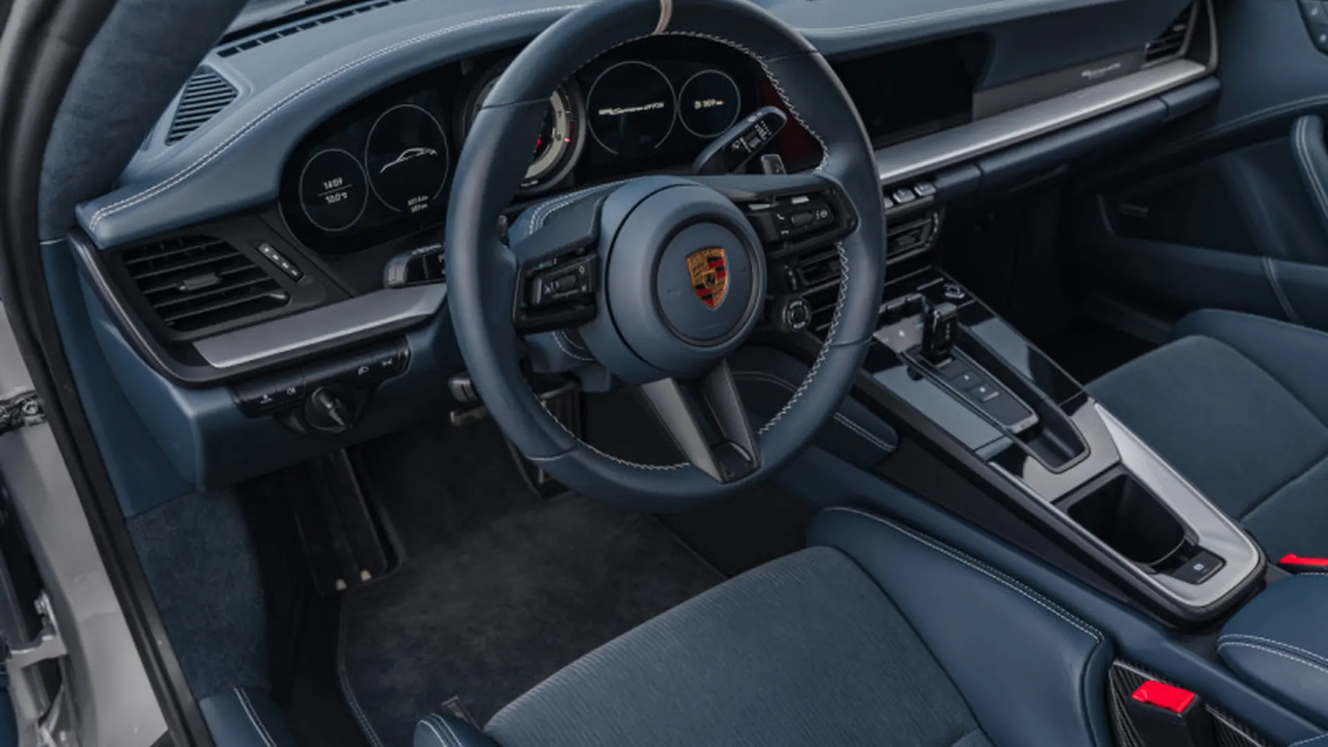 Porsche 992 — photo 7
