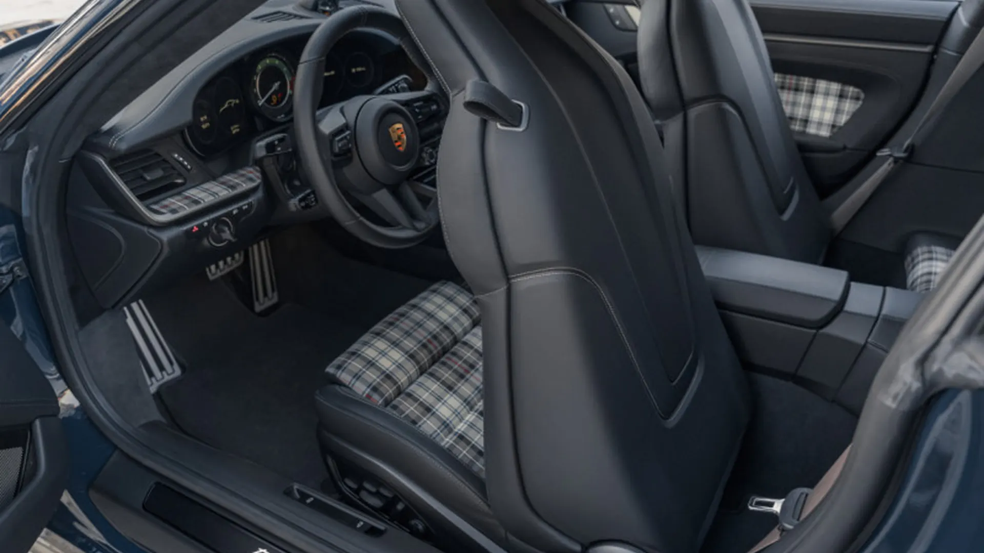 Porsche 992 — photo 14