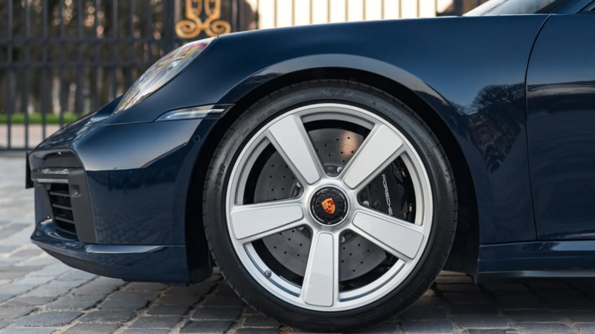 Porsche 992 — photo 6