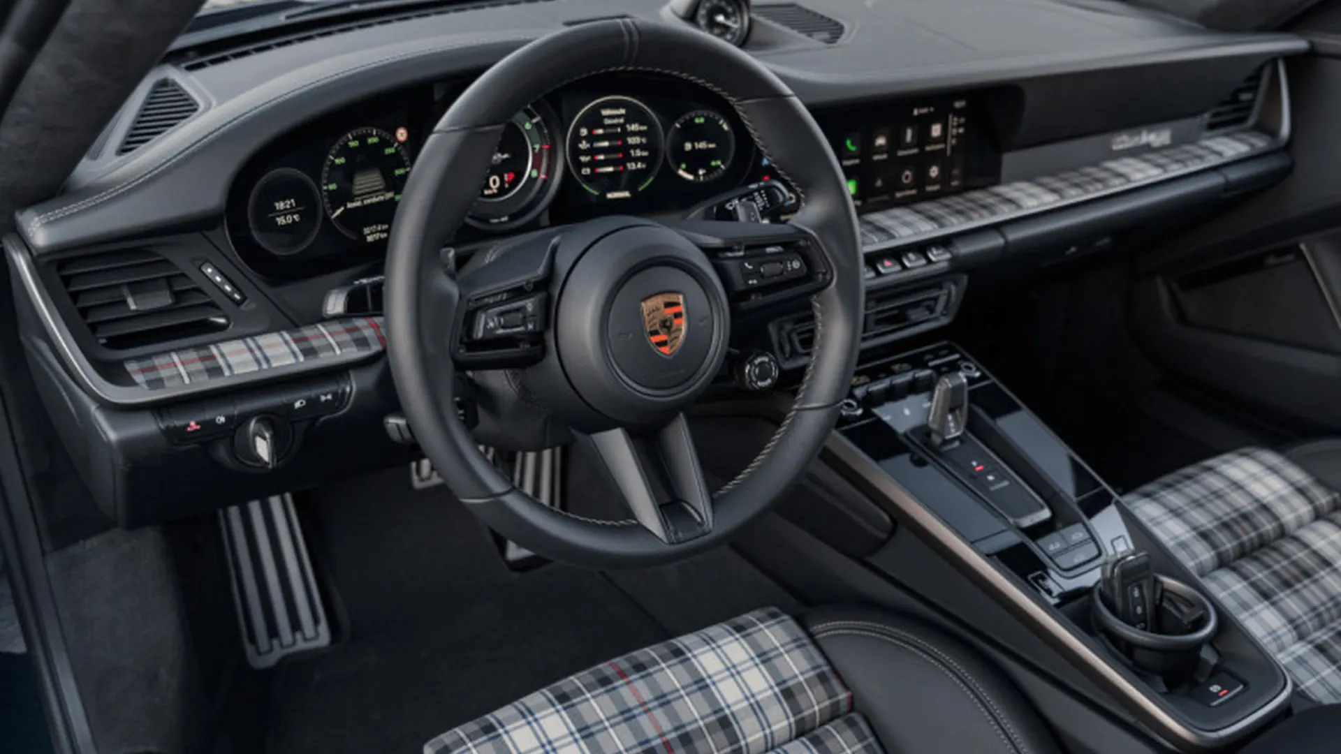 Porsche 992 — photo 7