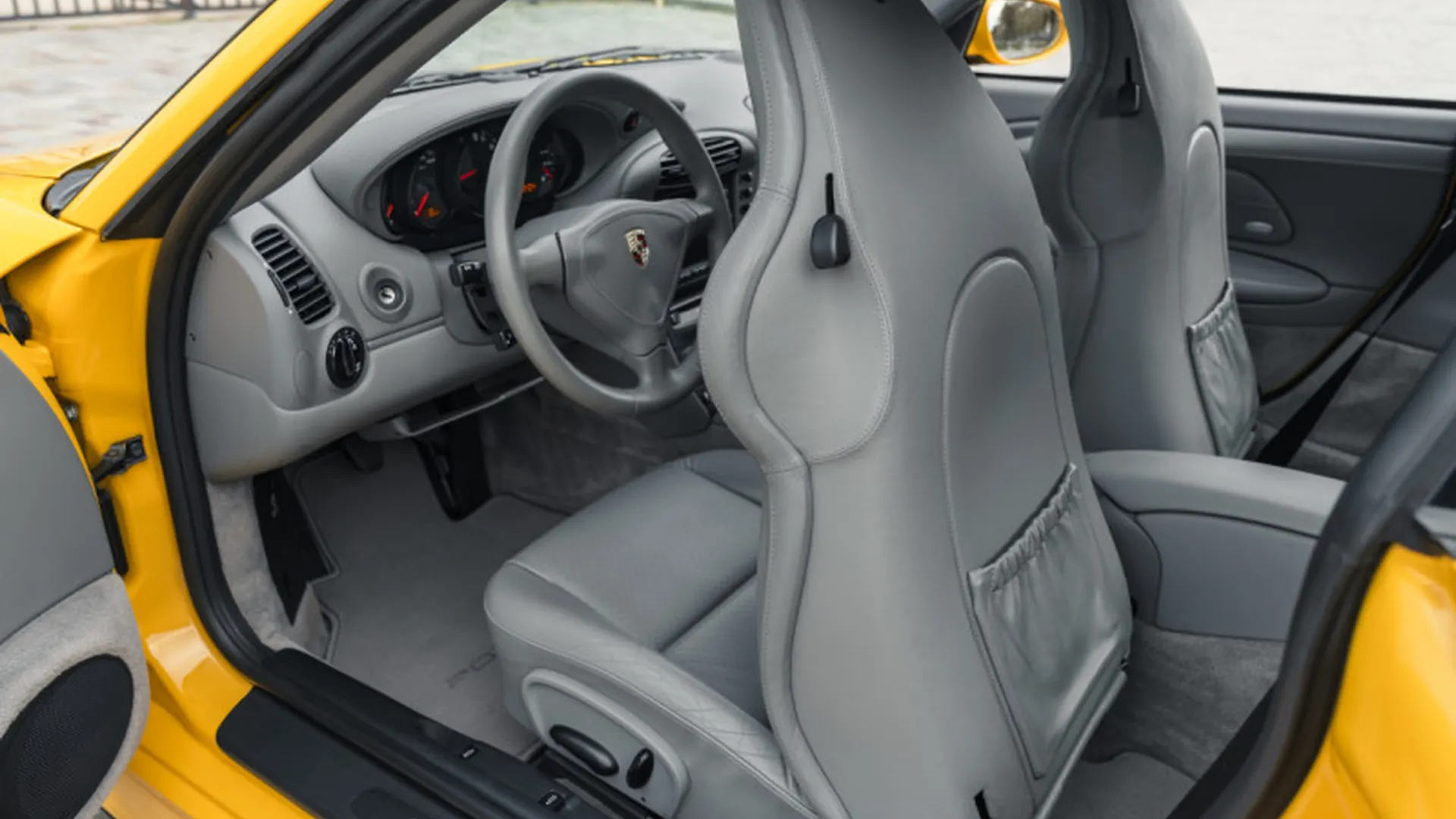 Porsche 996 — photo 14