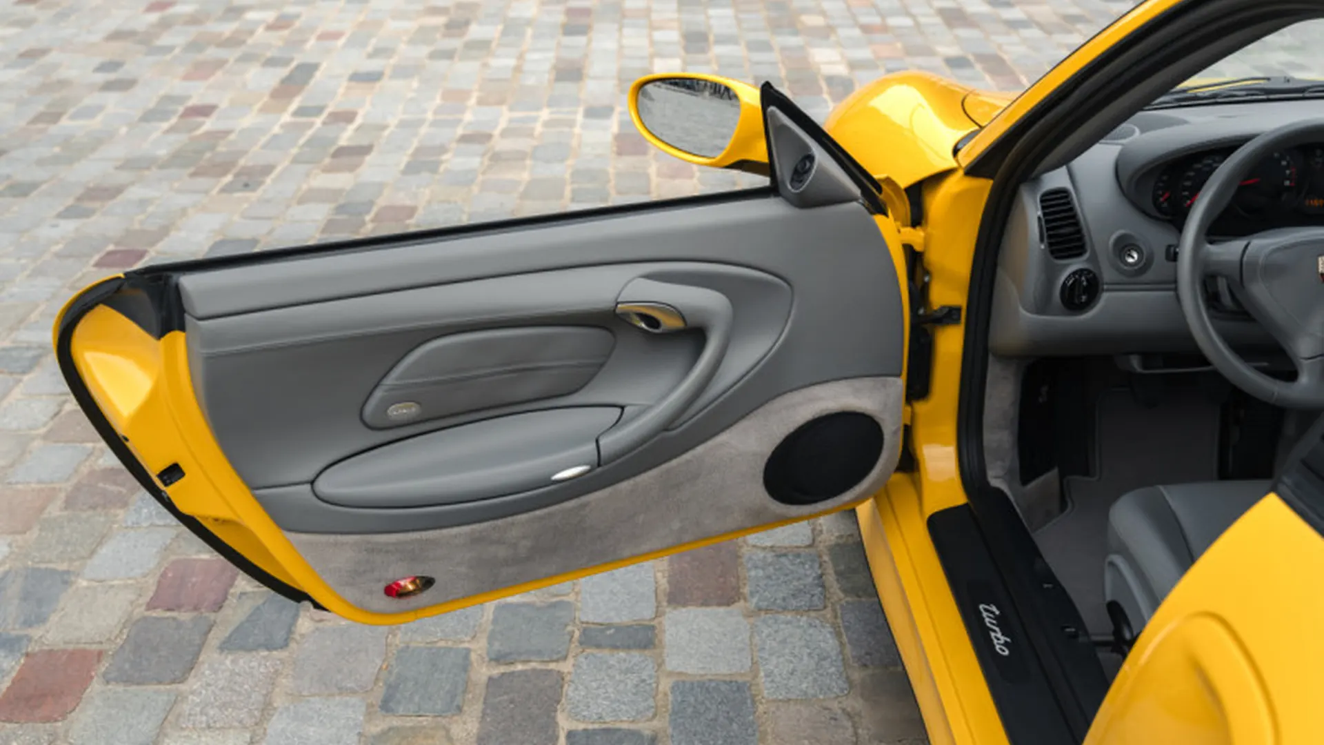 Porsche 996 — photo 15