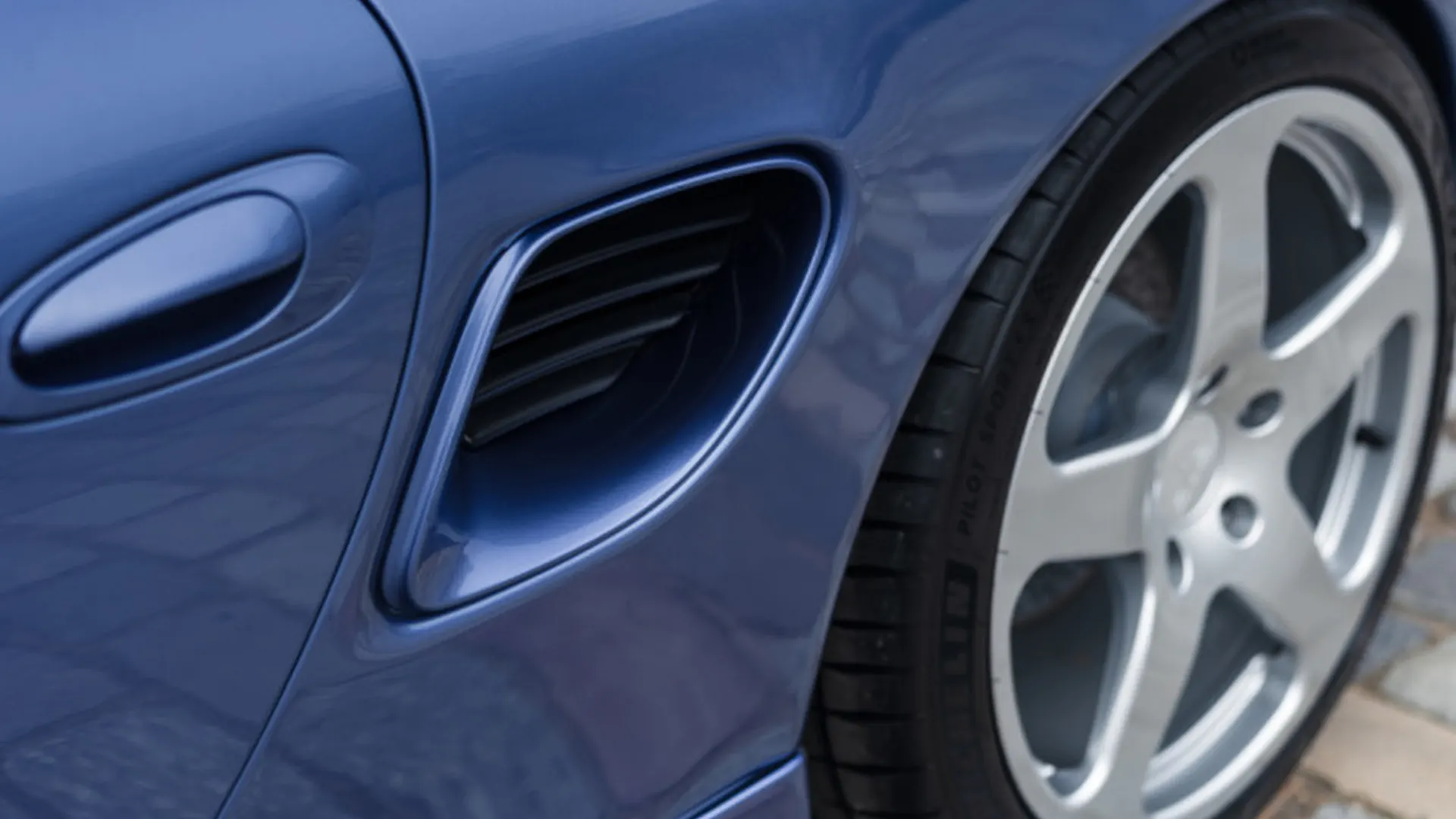 Ruf 3400S — photo 42