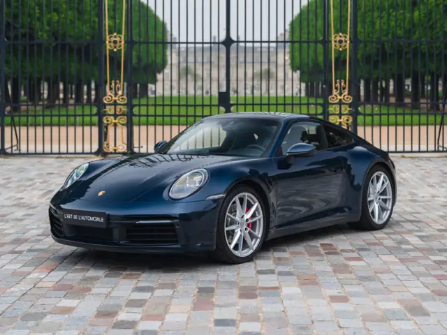 Porsche 992