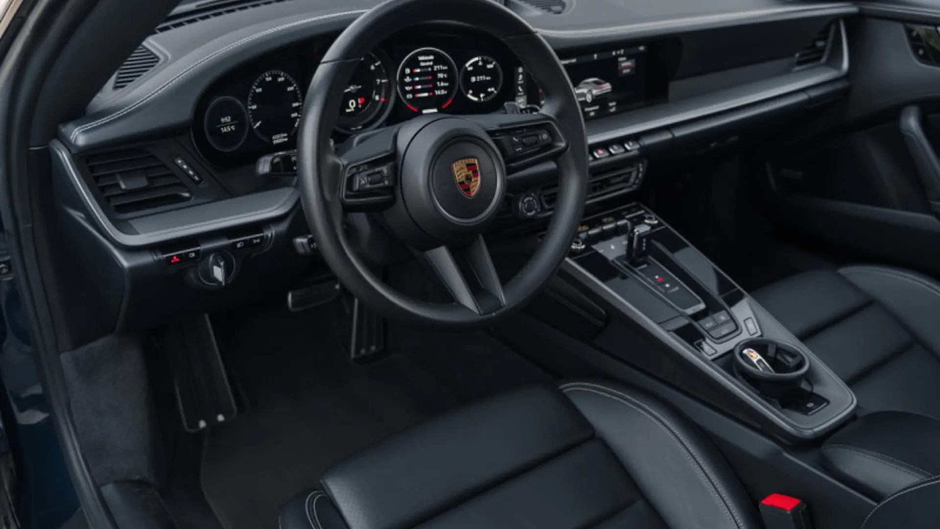 Porsche 992 — photo 7